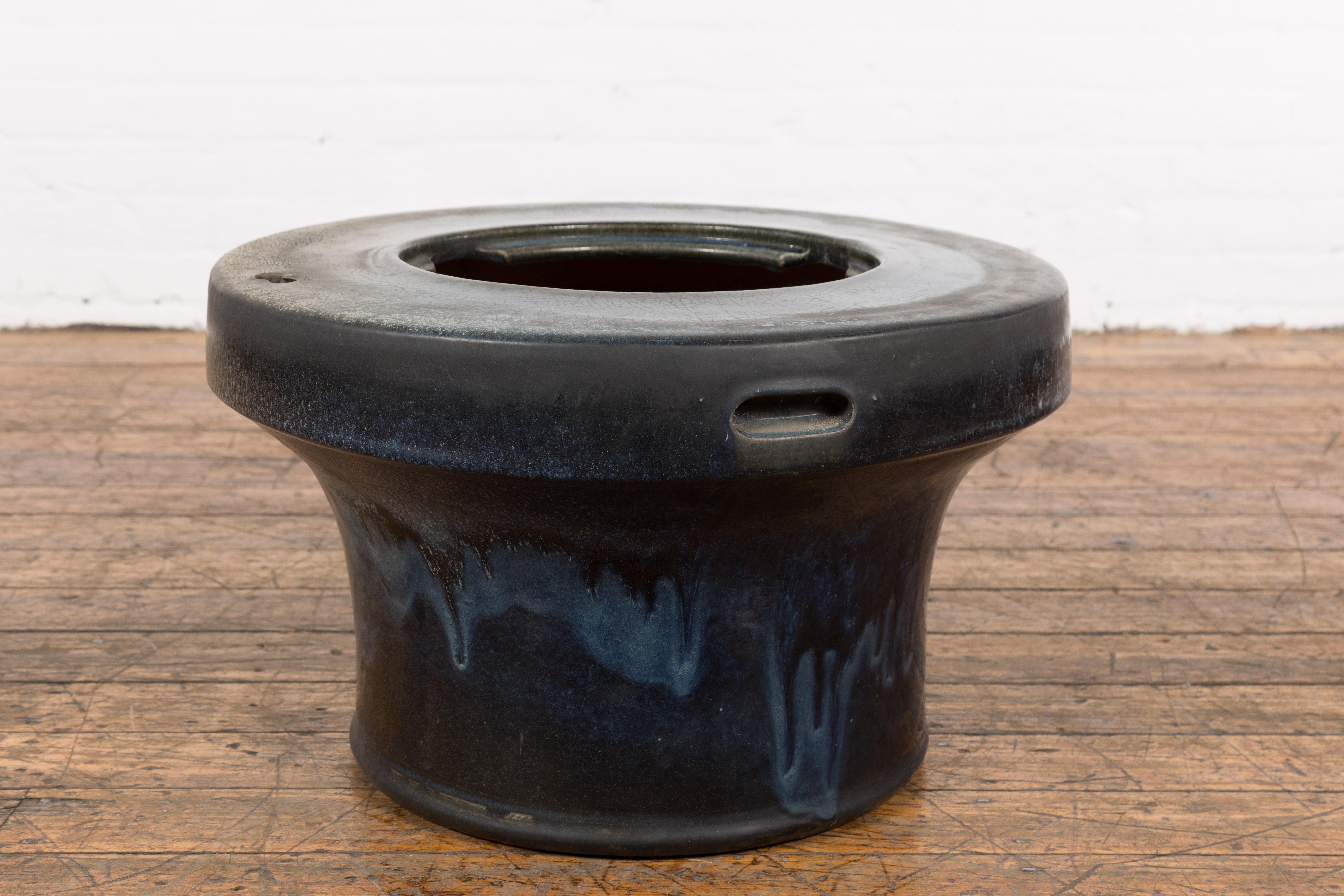Antiker japanischer Hibachi aus blau-schwarz glasierter Keramik zum Trinken von Saké im Angebot 7