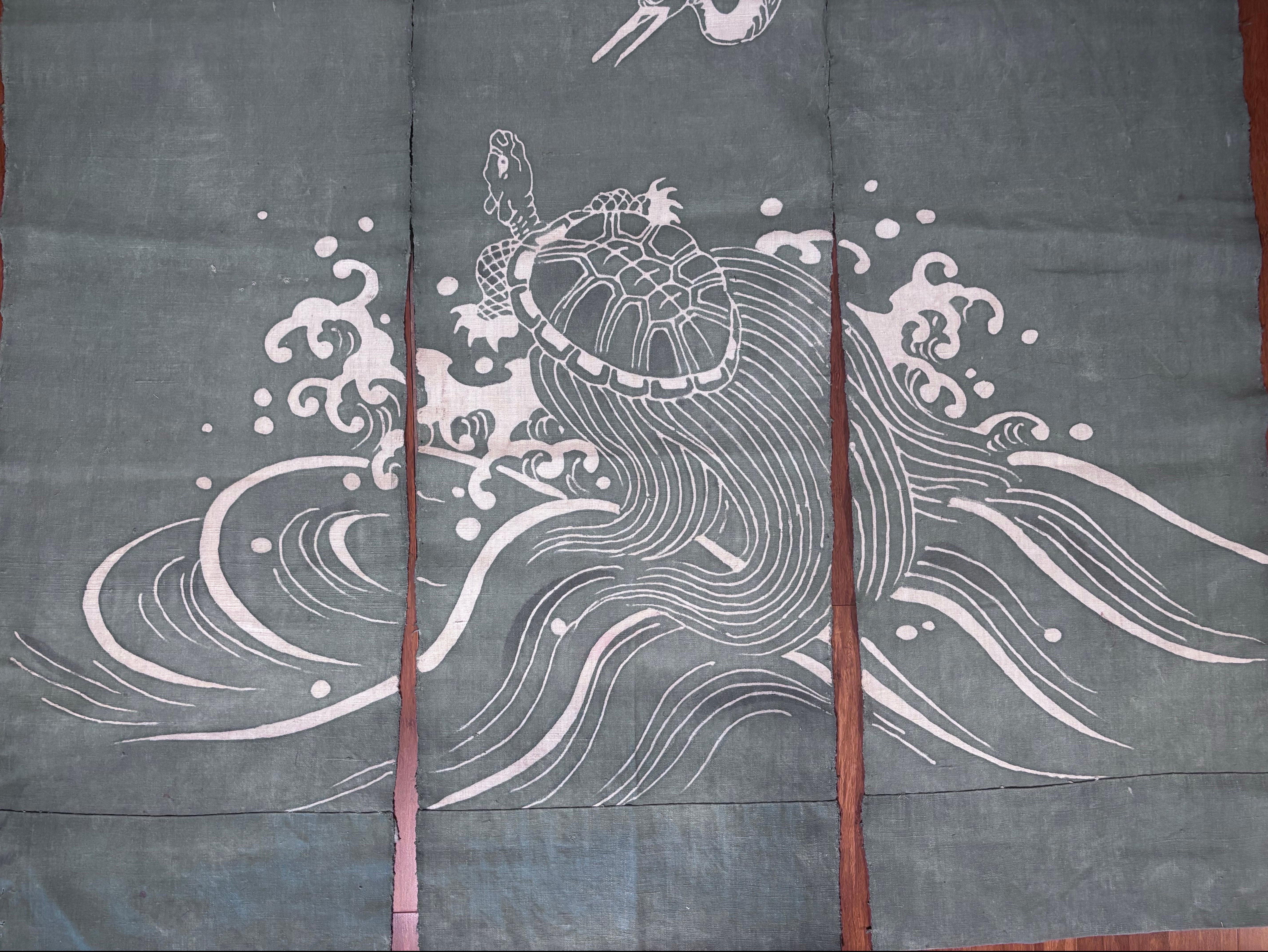 Bleu japonais ancien  Rideau pour la bonheur et la longévité Bon état - En vente à South Burlington, VT
