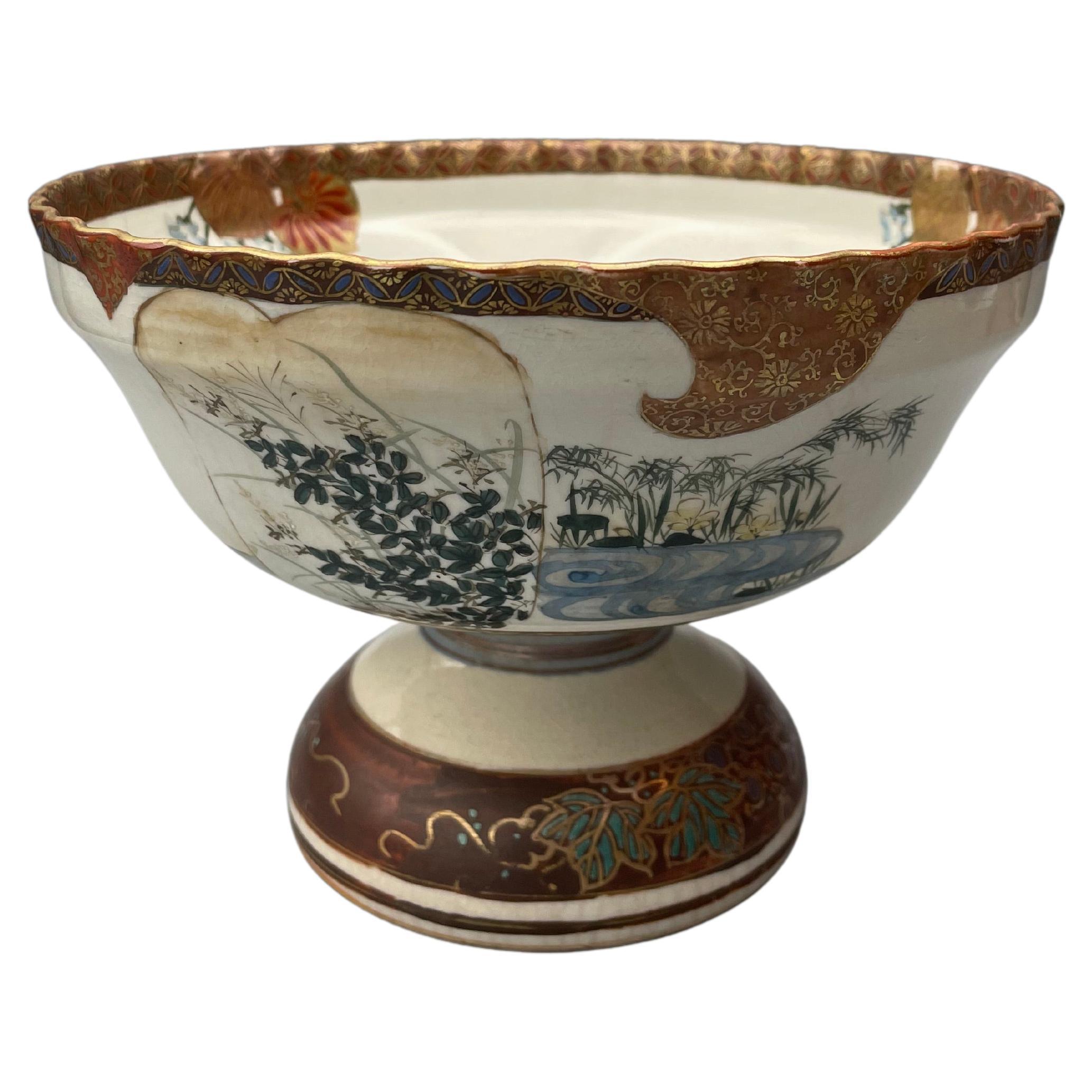 Japanese Antique Bowl of Kutani-Yaki with Goldfish 1920s Taisho Era