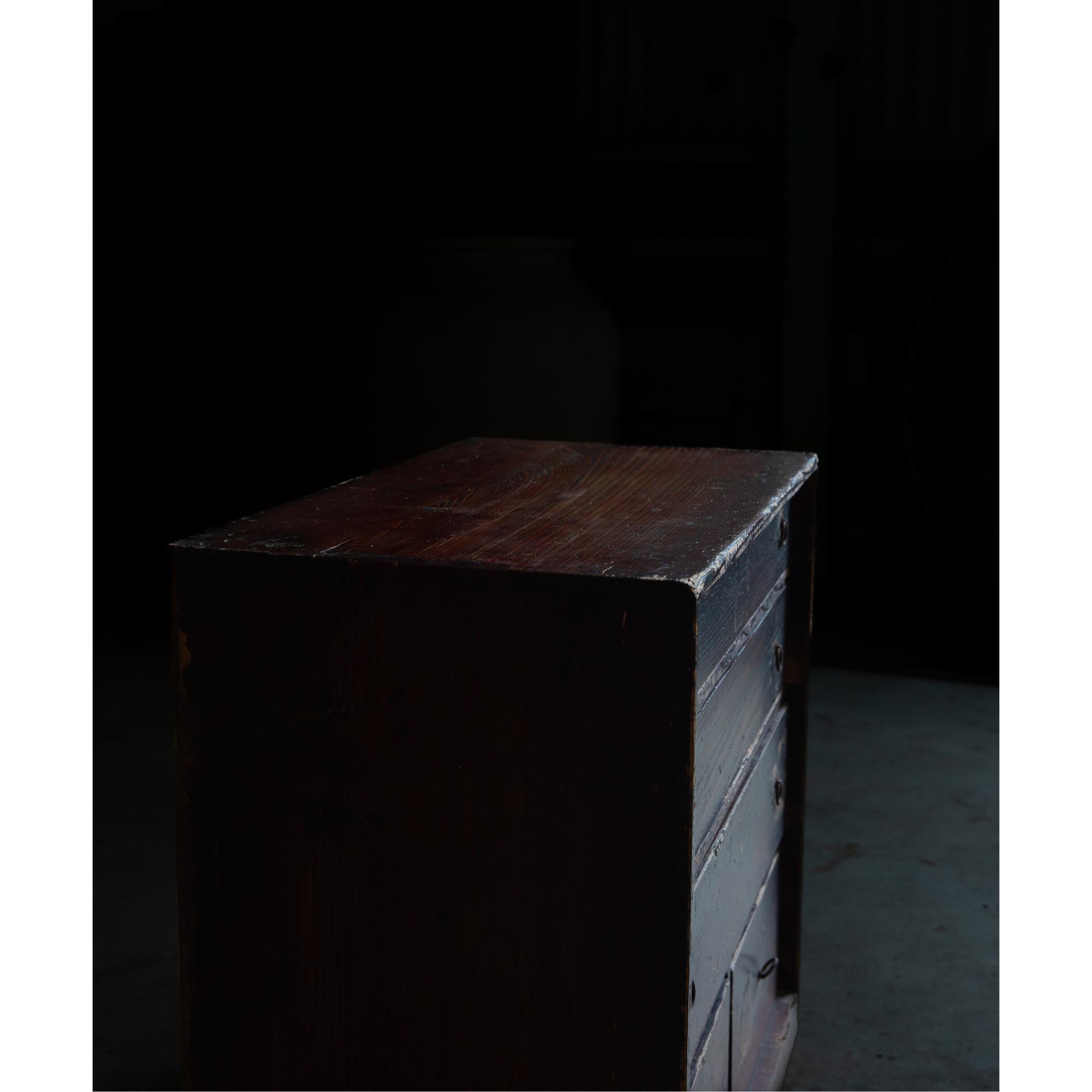 1850s-60s Japanese antique box chest of drawers, Edo era. wabi sabi urushi tansu in vendita 8