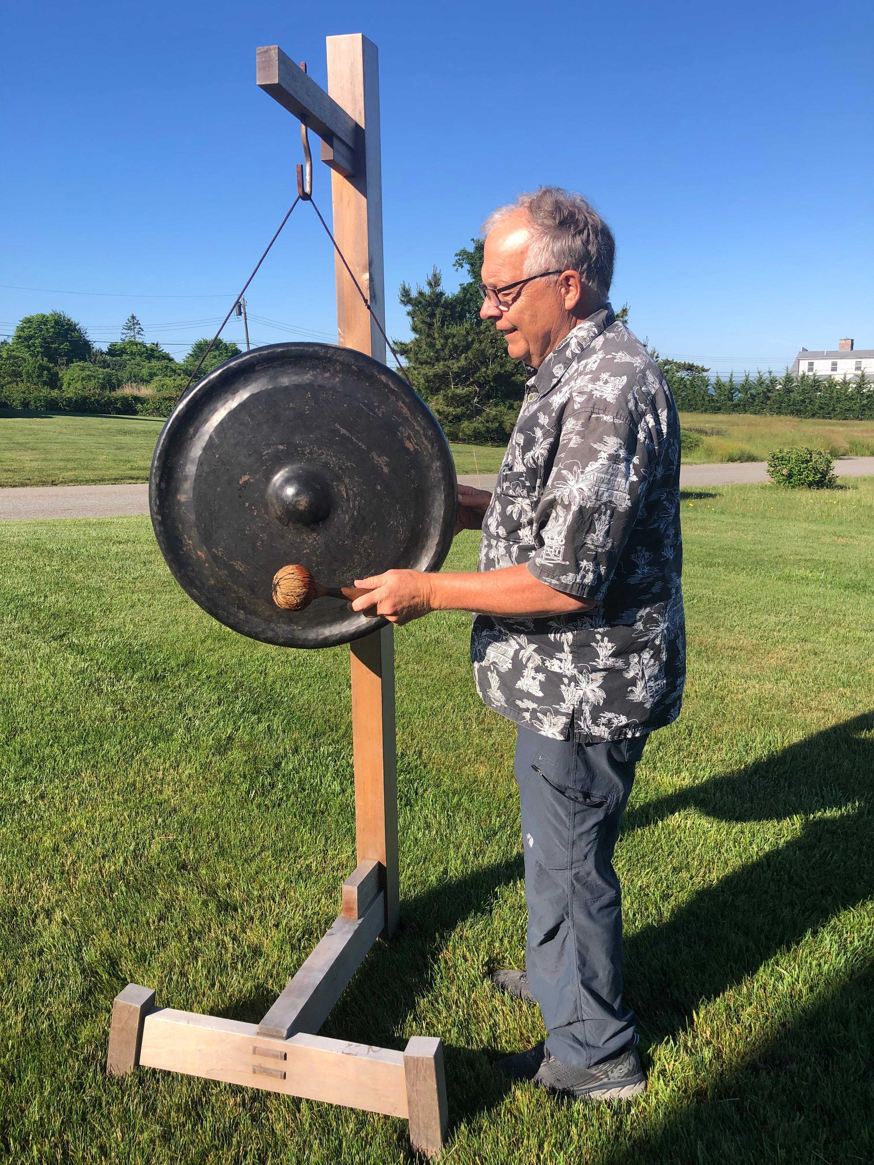 Rare large 23 inch size- with pleasant resonating sound guaranteed to please you

Here's a very nice and handsome early 20th century bronze gong with striker which we just found from an old southern Japanese collection.

This large scale antique