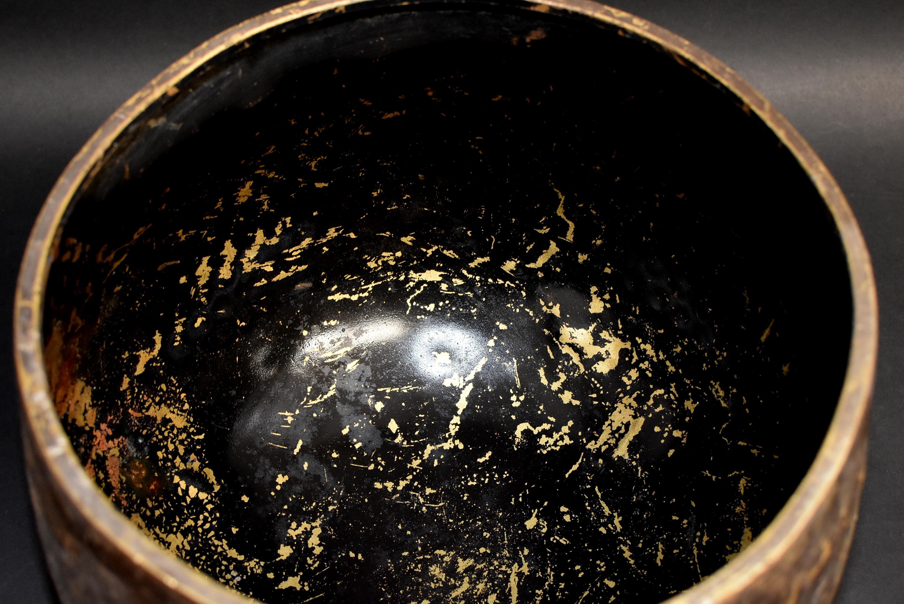 Japanese Antique Bronze Singing Bowl Hand-Hammered Large 9