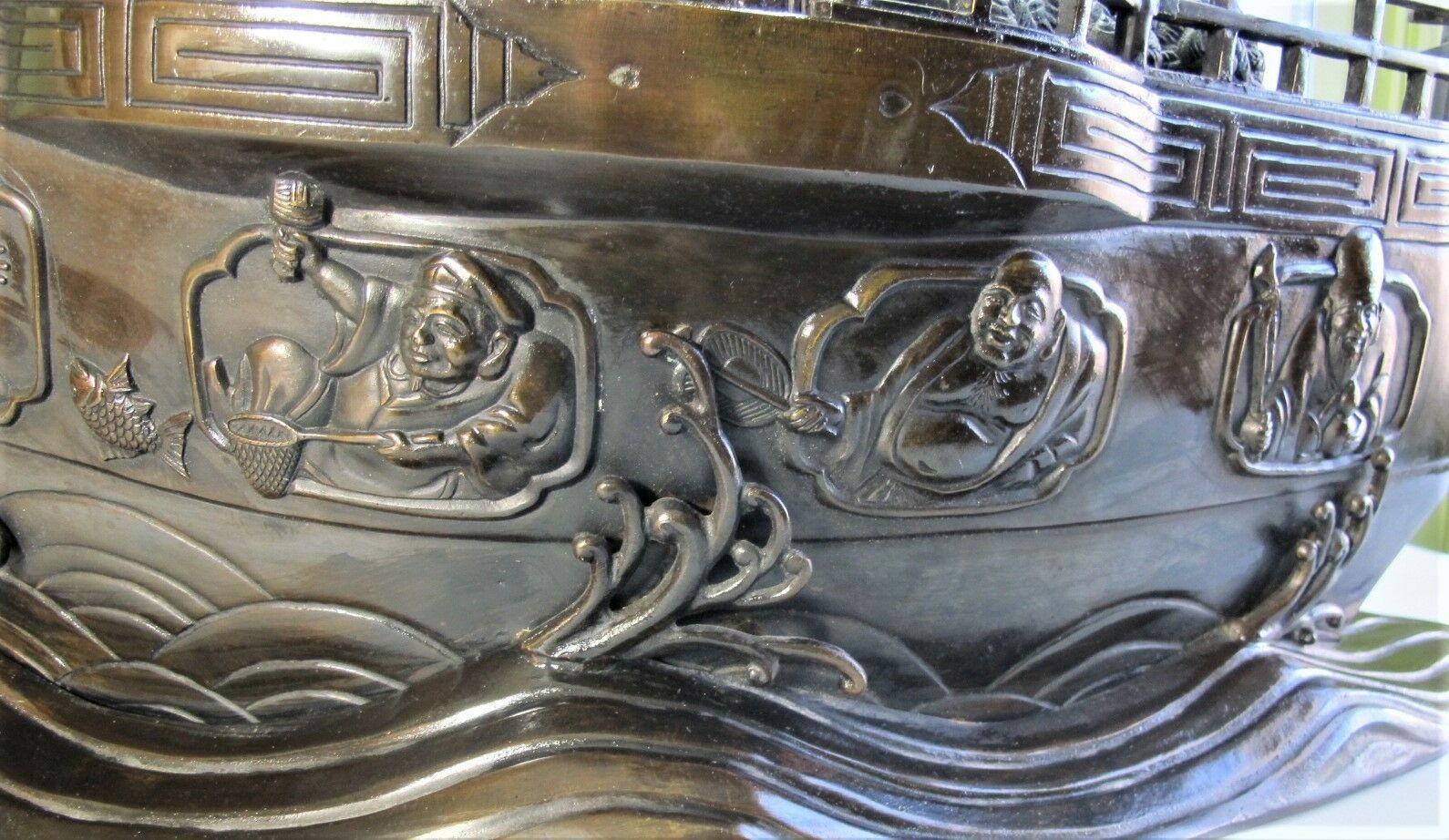Grand chef-d'œuvre de bateau japonais en bronze ancien 