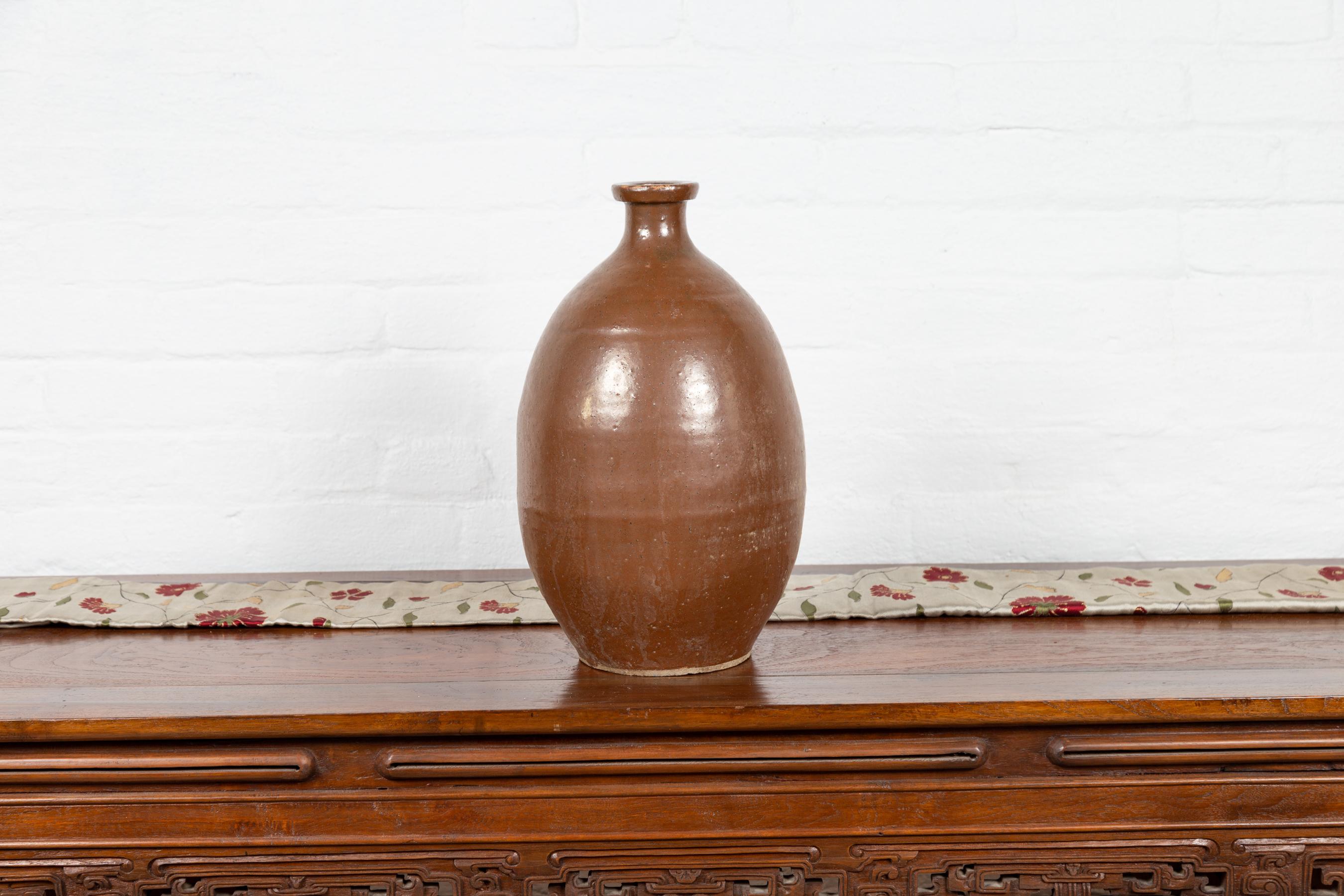 Japanese Antique Brown Tamba Tachikui Ware Sake Jug from the Early 20th Century 4