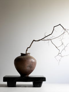 Japanischer antiker brutalistischer niedriger Tisch 1900-1940er Jahre / Aufsteller / Wabi Sabi