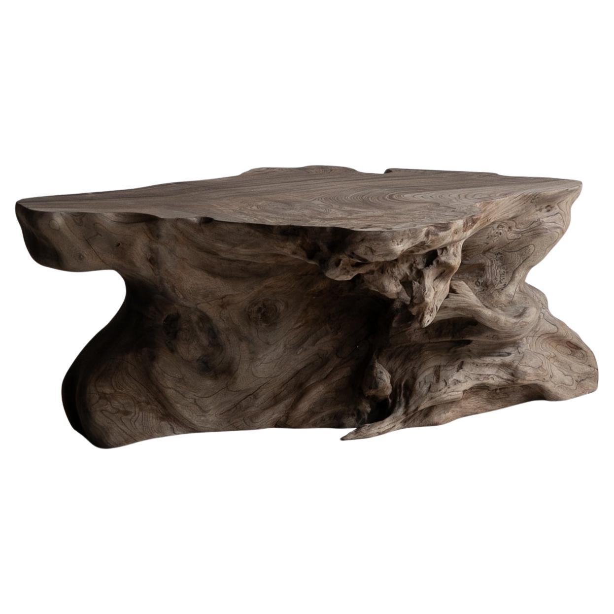 Antiquités japonaises Brutalist  Table basse 1900-1940 / Table d'appoint Wabi Sabi en vente
