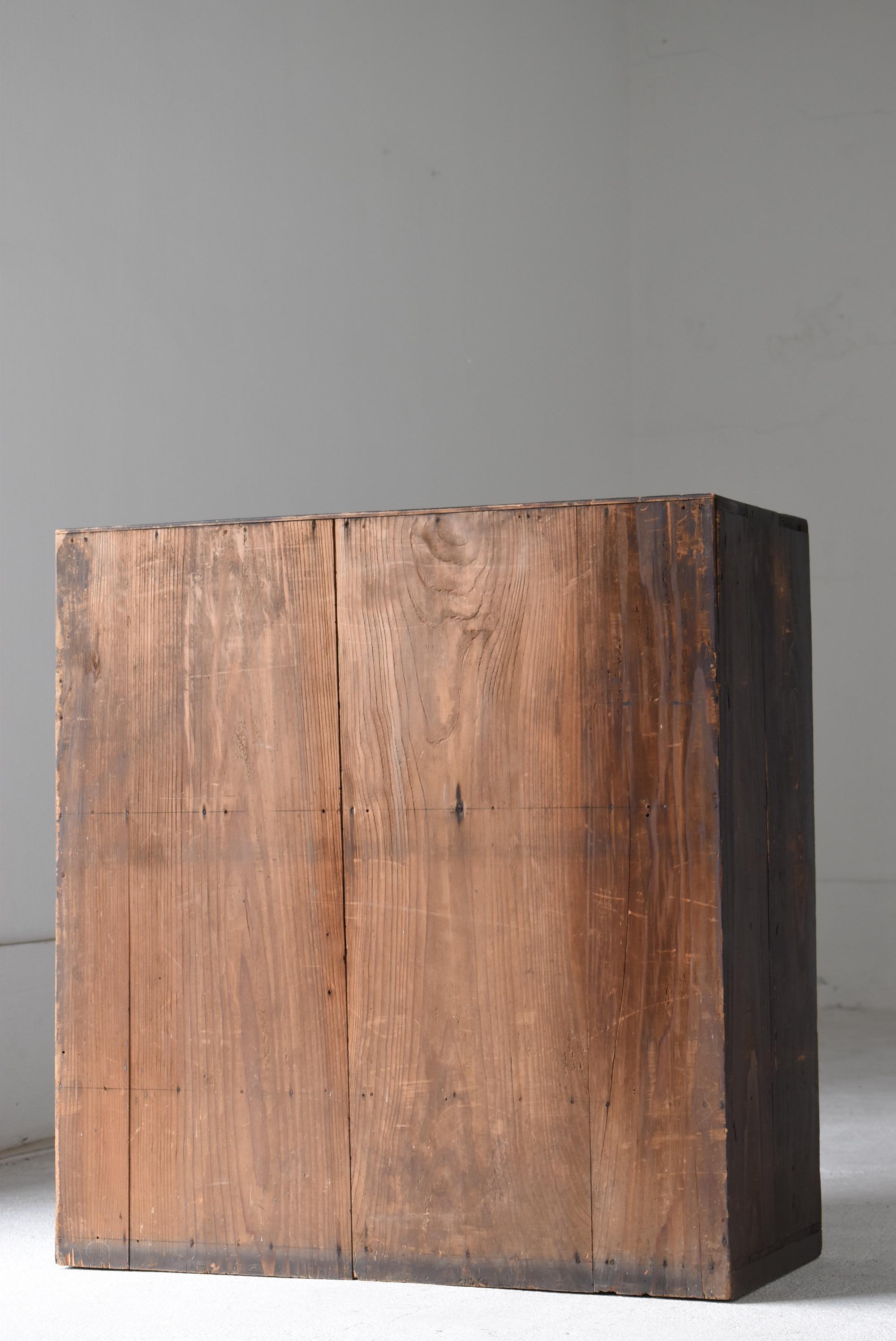 Japanese Antique Cabinet 1860s-1920s / Tansu Sideboard Wabisabi en vente 4
