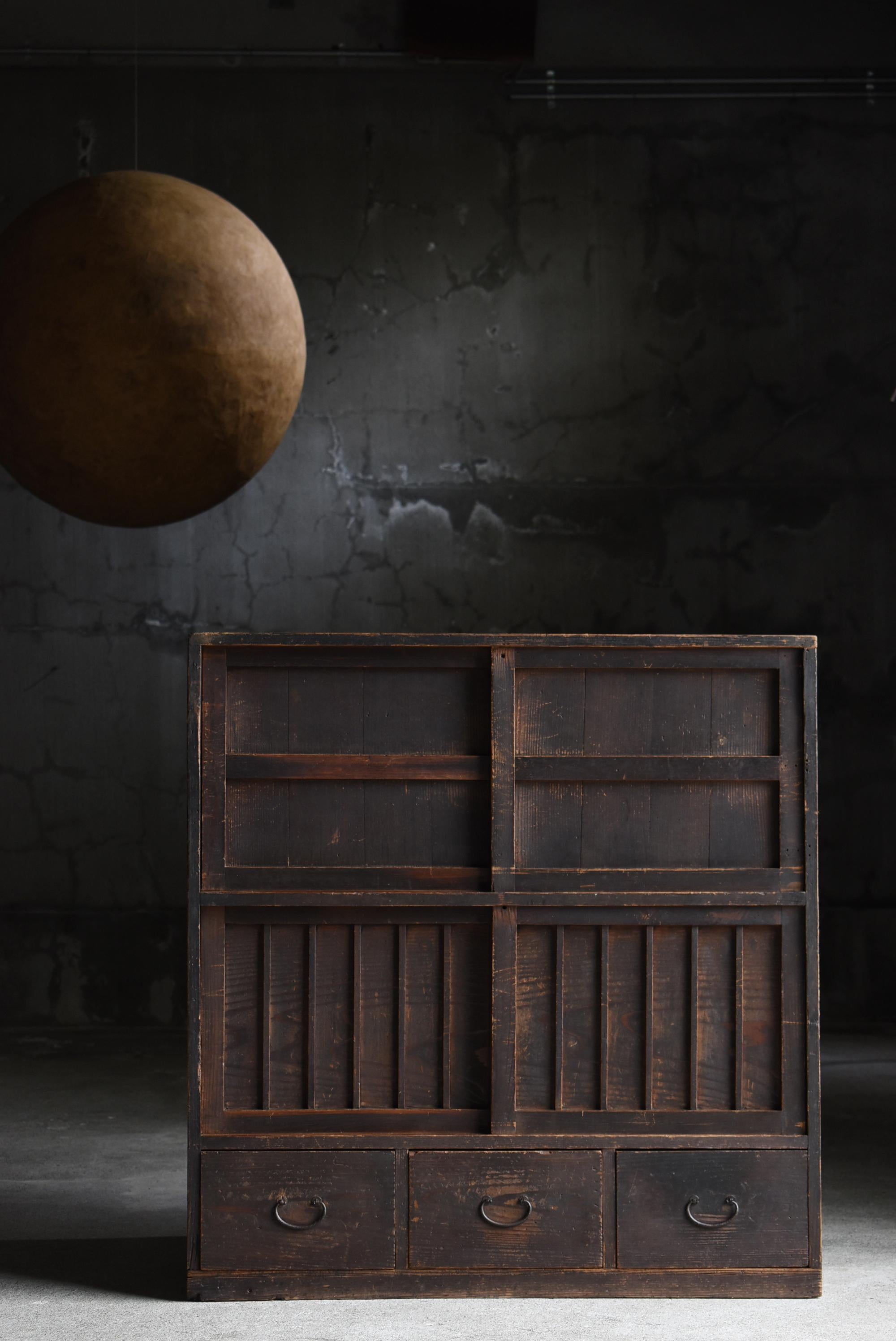 Japanese Antique Cabinet 1860s-1920s / Tansu Sideboard Wabisabi en vente 7