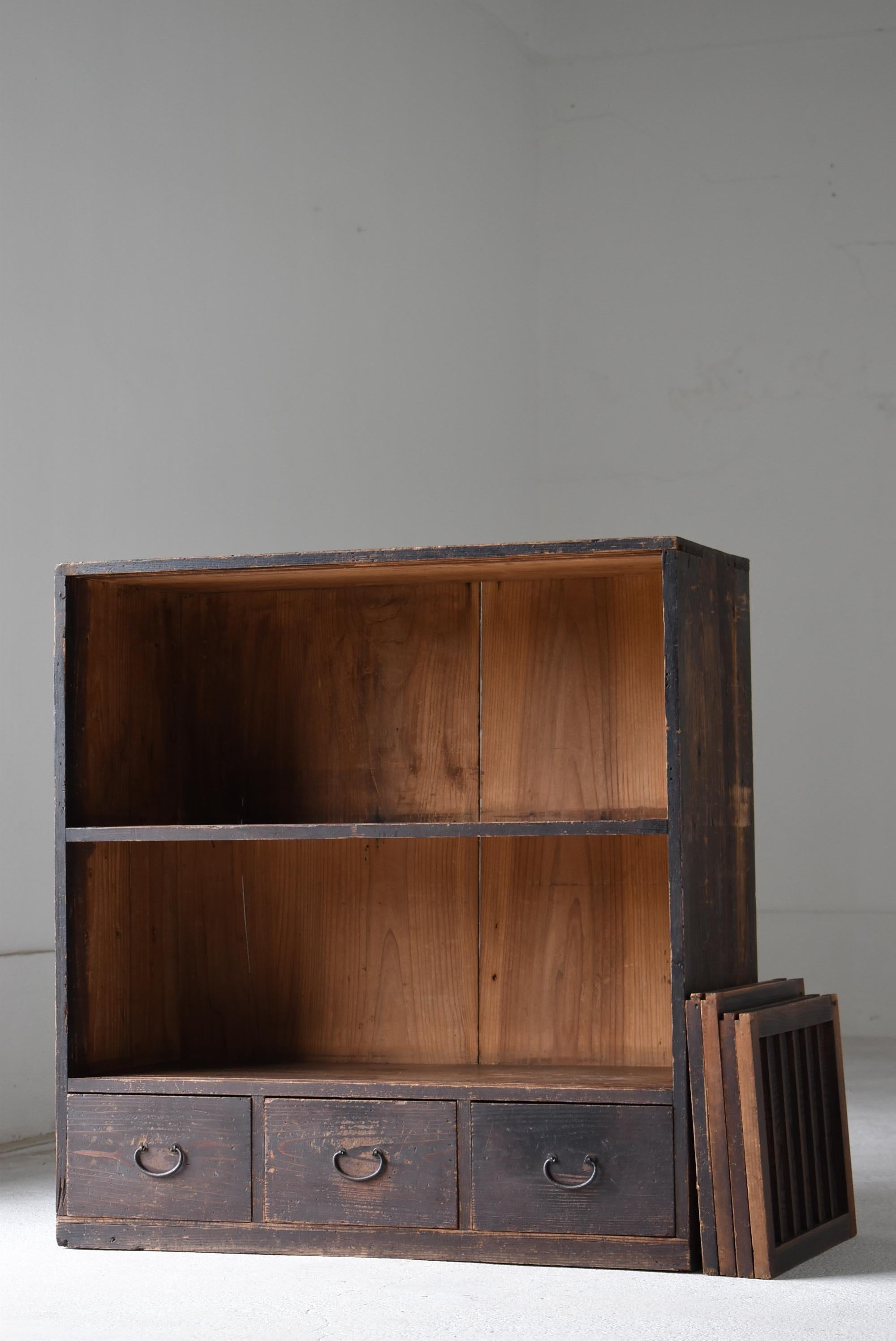 Fer Japanese Antique Cabinet 1860s-1920s / Tansu Sideboard Wabisabi en vente