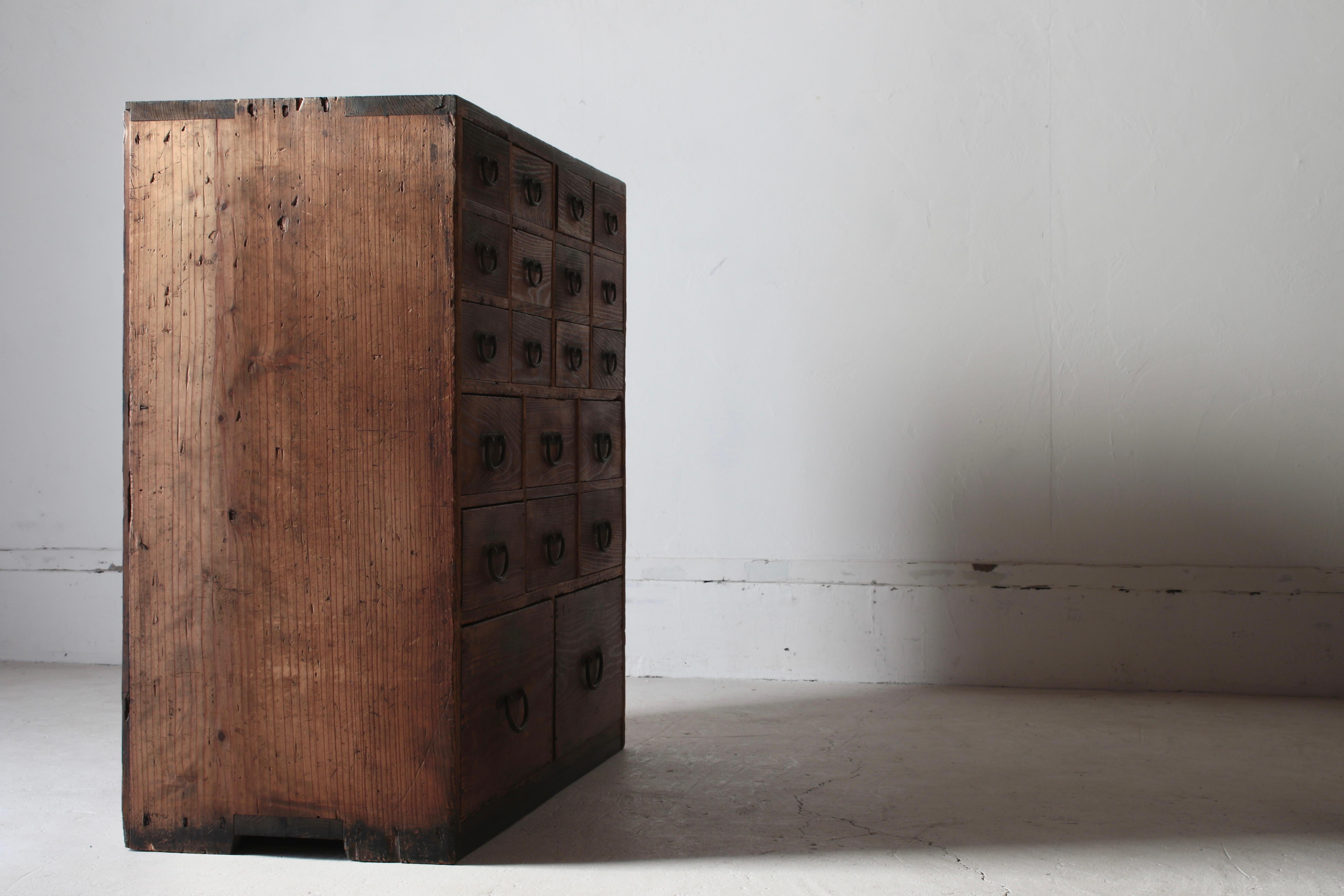 Antike japanische Kommoden / Tansu-Aufbewahrung 1868-1912er Jahre / Wabi-Sabi im Angebot 4