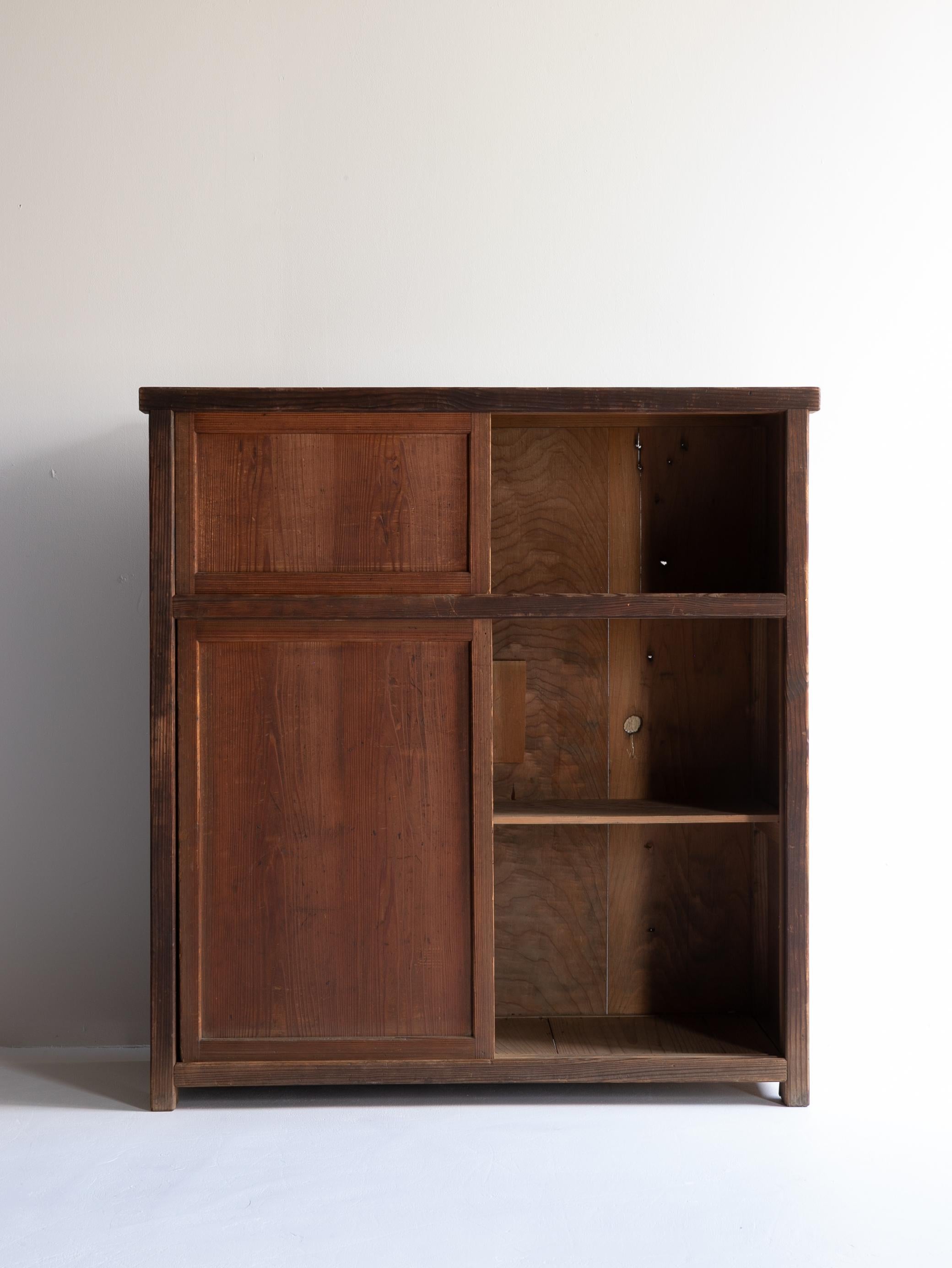 Cabinet ancien japonais / Wabisabi / Période Taishō-Shōwa (1910s-1940s) Bon état - En vente à Sammu-shi, Chiba