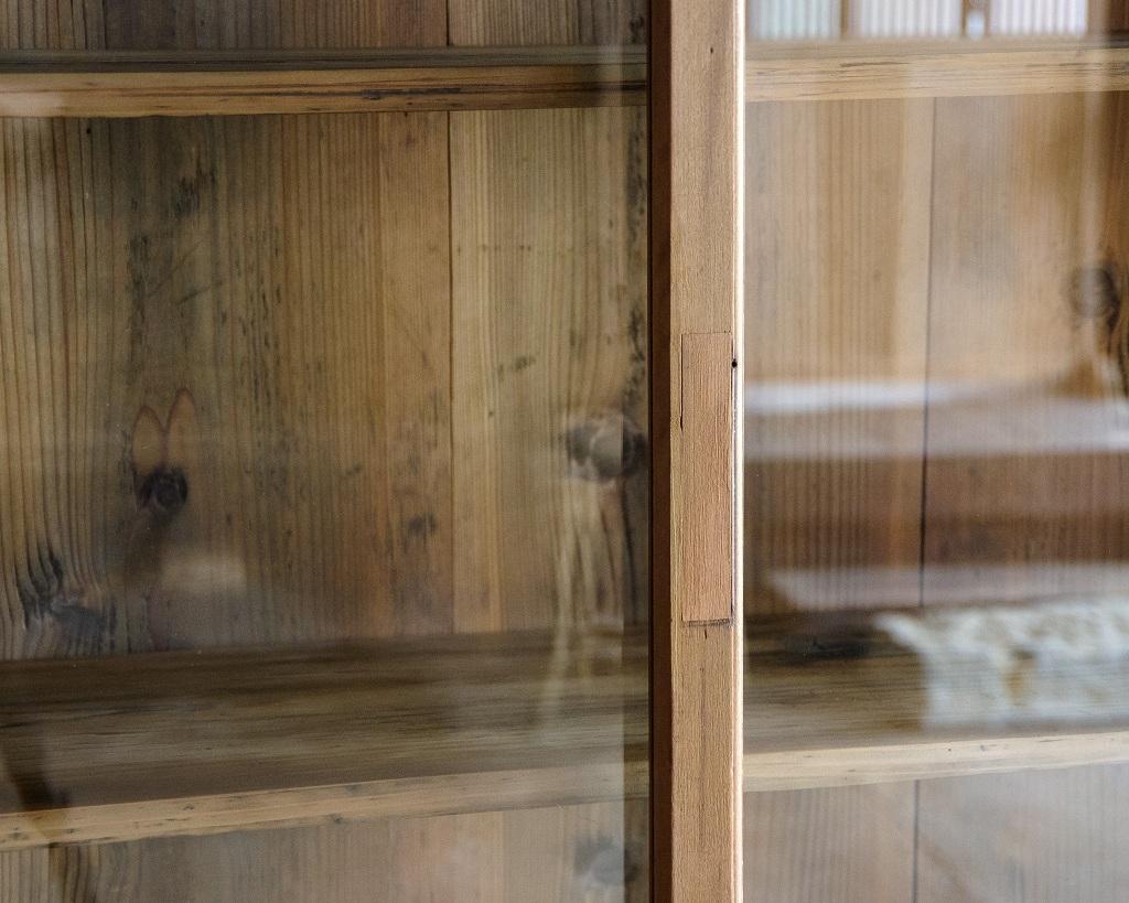 Japanese Antique Cabinet with Glass Doors, Taisho Era '1912-1926', Wabi Sabi 5