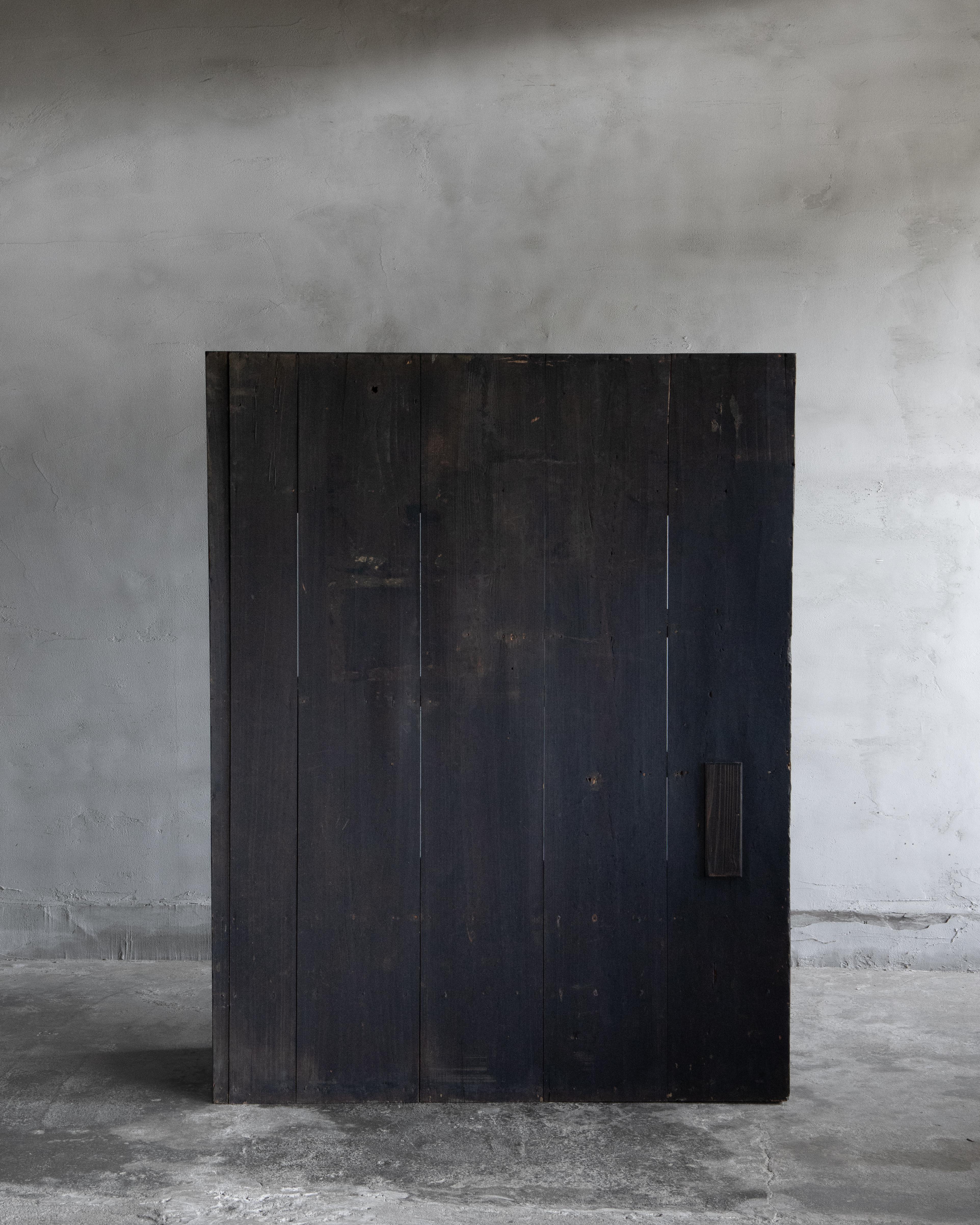 Mobile antico giapponese con ante in vetro, epoca Taisho (1912-1926), Wabi-Sabi in vendita 4