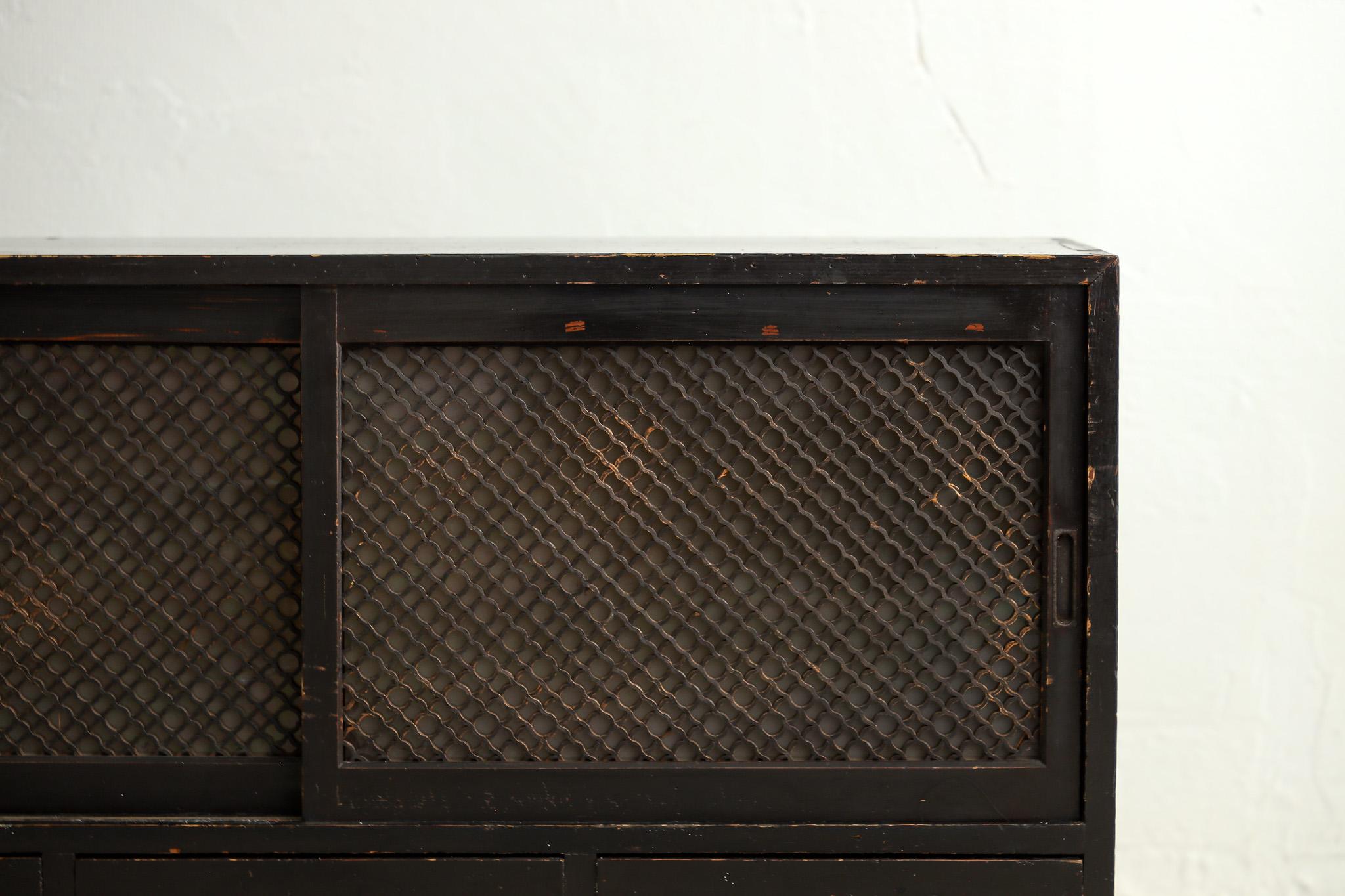 Armario antiguo japonés con puertas de celosía de madera, Wabi Sabi, Japandi Japonés en venta