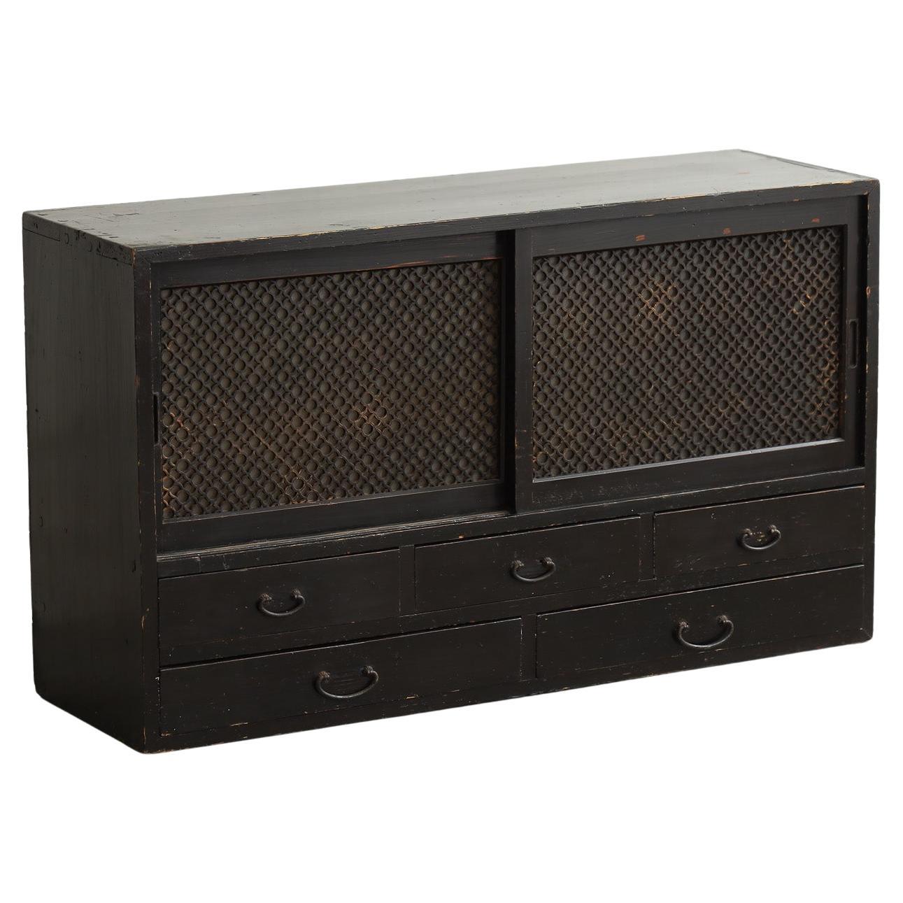 Armario antiguo japonés con puertas de celosía de madera, Wabi Sabi, Japandi en venta