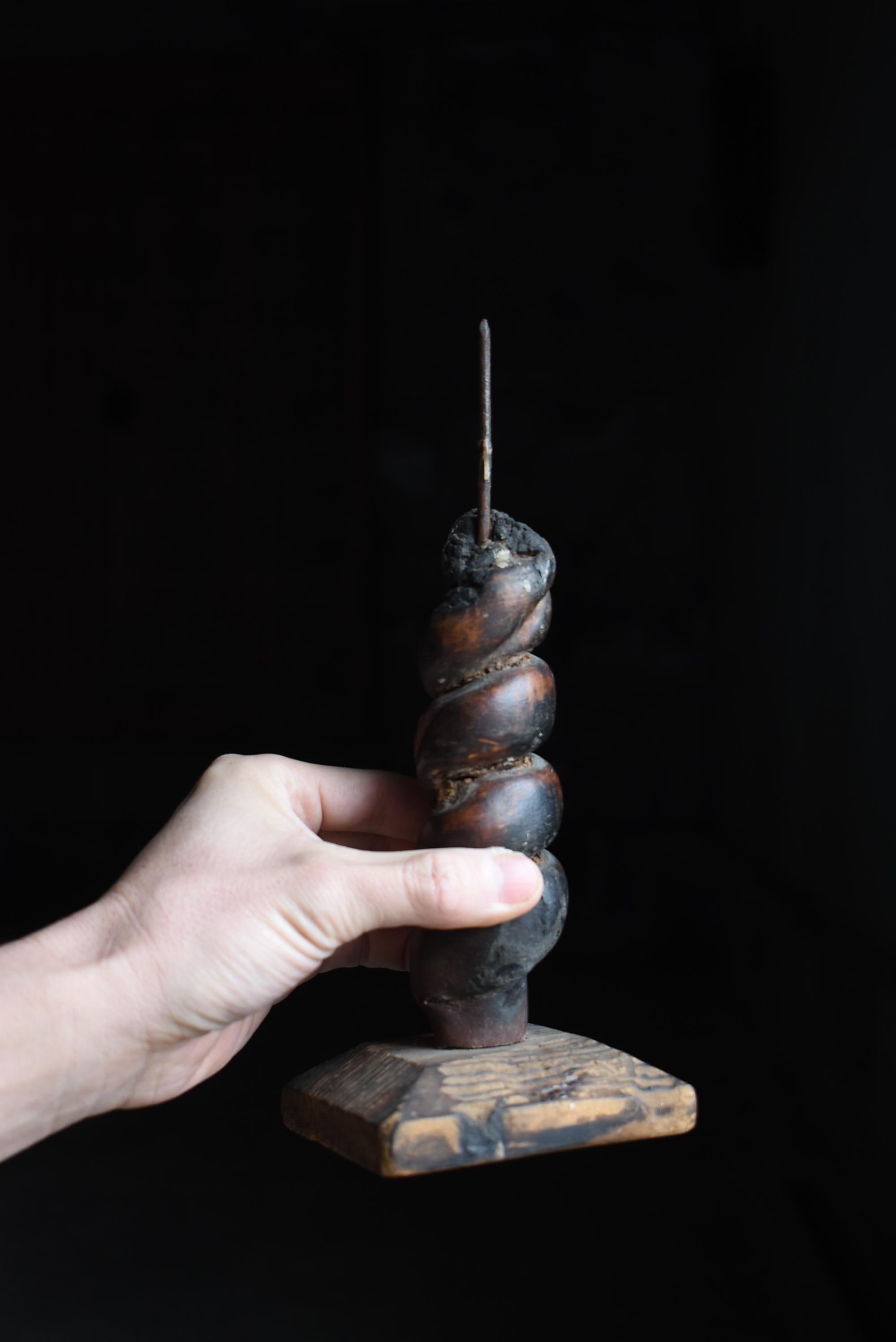 Antiker japanischer antiker Kerzenständer 1800er-1860er Jahre / Mingei-Objekt Wabisabi, Wabisabi im Angebot 4