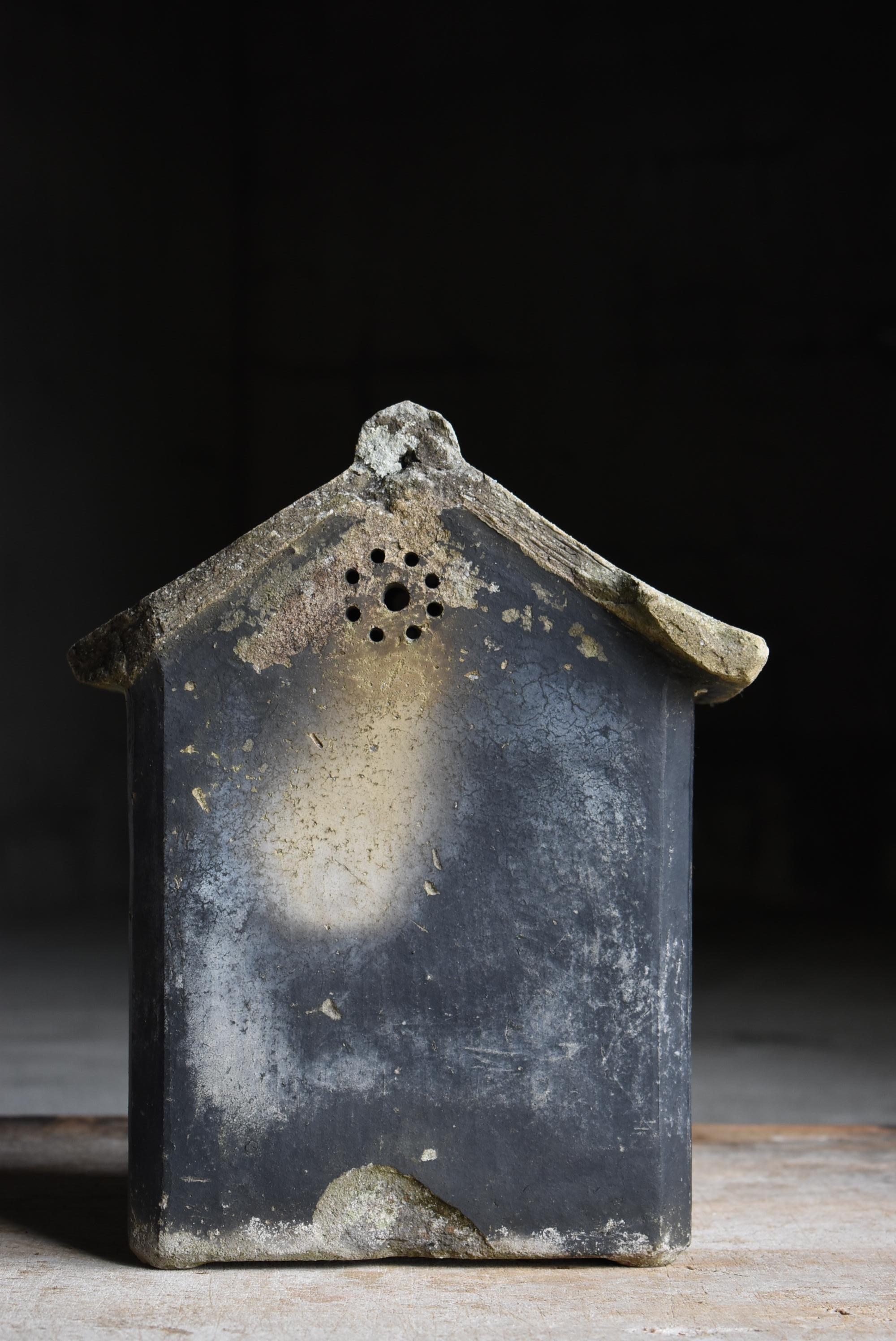 Japanese Antique Ceramic Small Shrine 1860s-1900s / Zushi Figurine Wabisabi For Sale 4