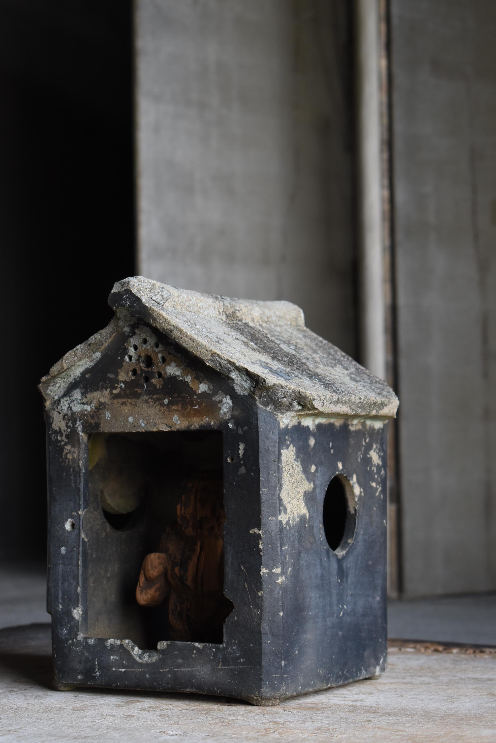 Japanese Antique Ceramic Small Shrine 1860s-1900s / Zushi Figurine Wabisabi For Sale 10