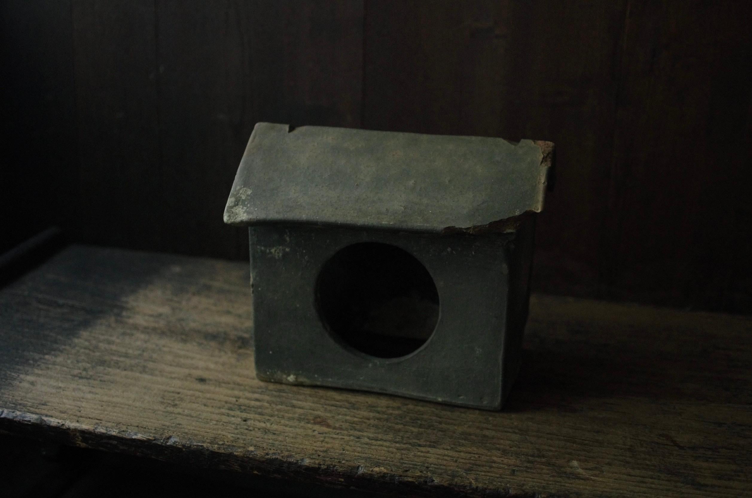 Japanese Antique Ceramic Zushi 