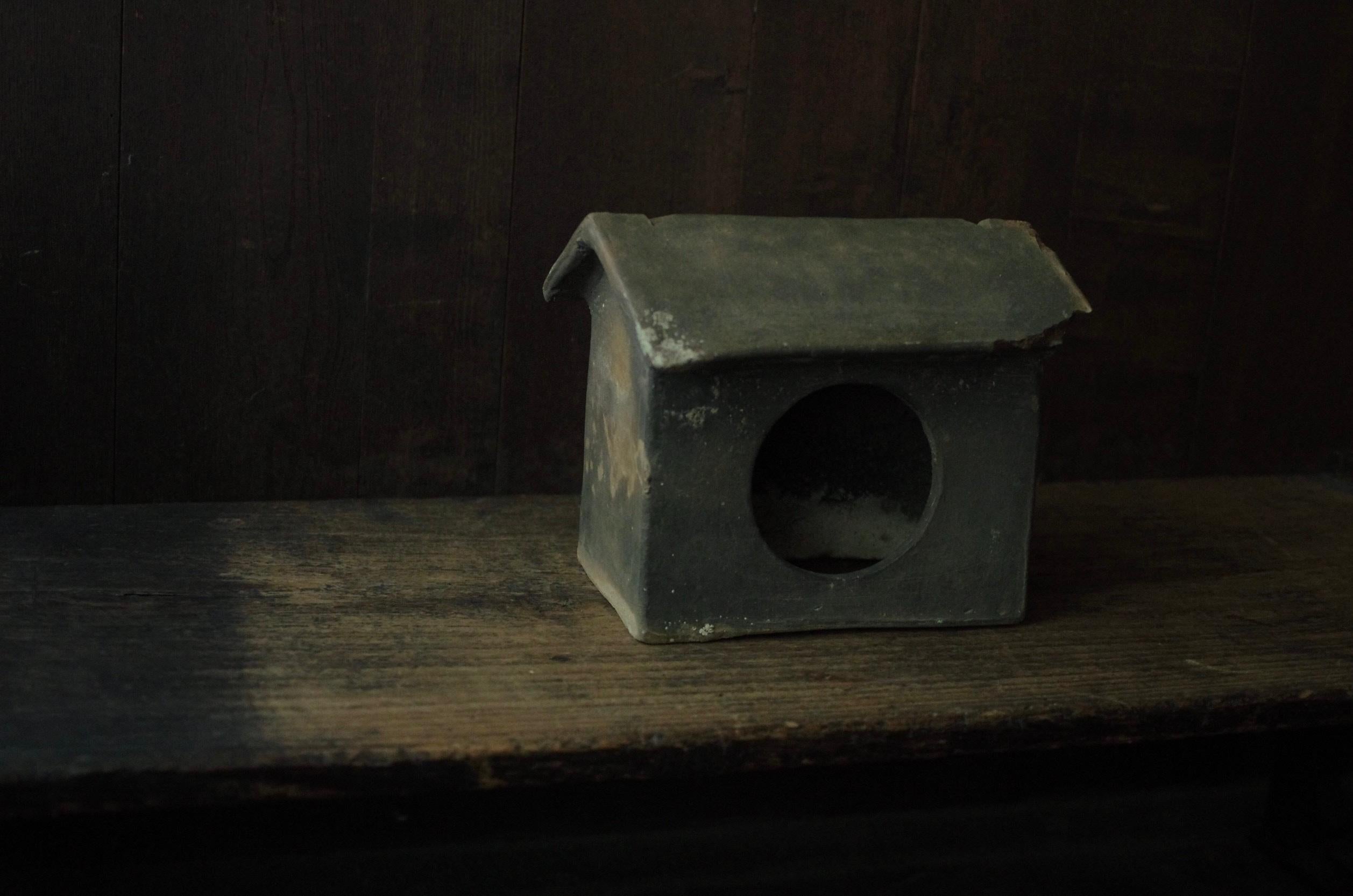 Japanese Antique Ceramic Zushi 