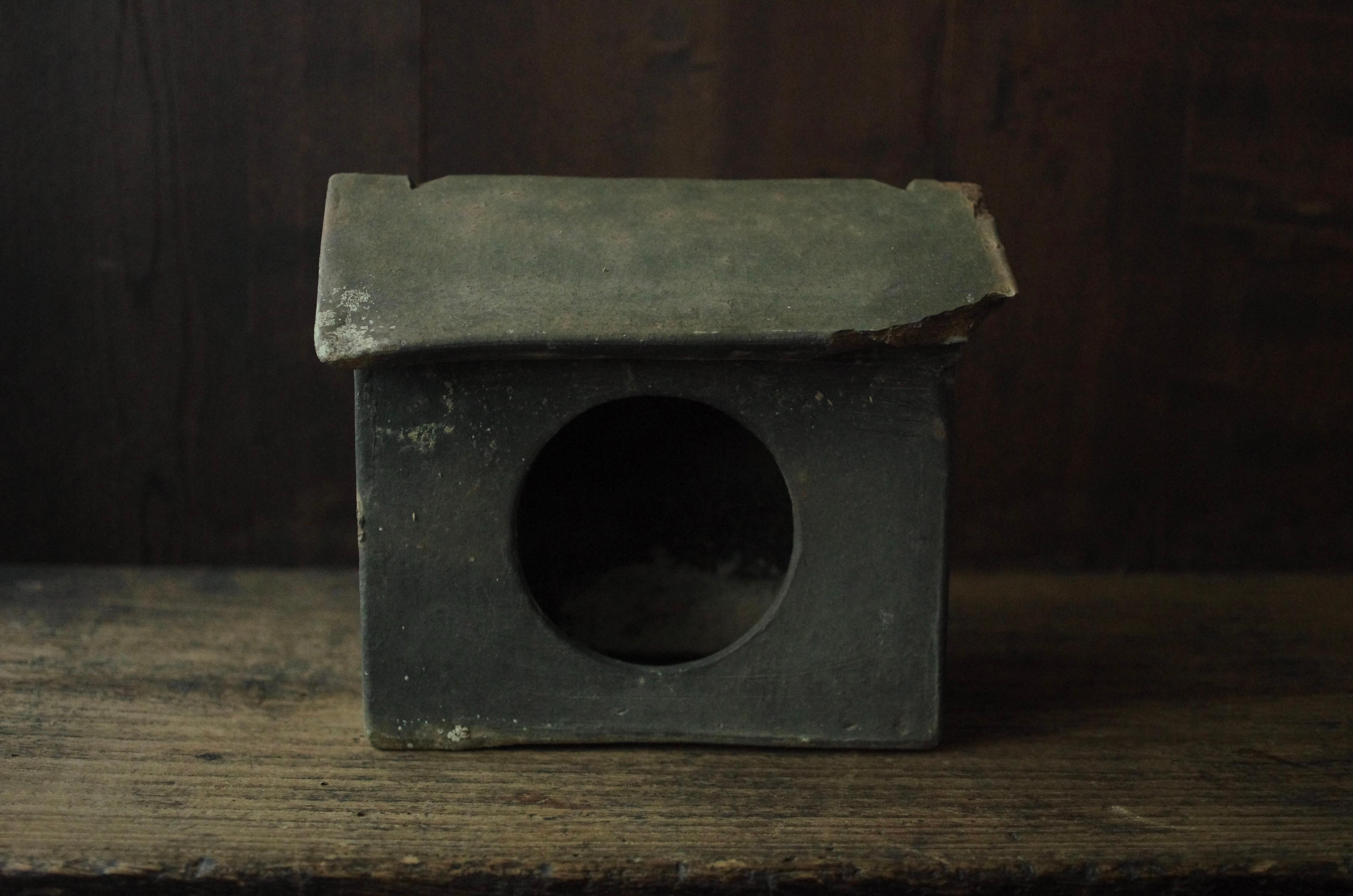 Japanese Antique Ceramic Zushi 