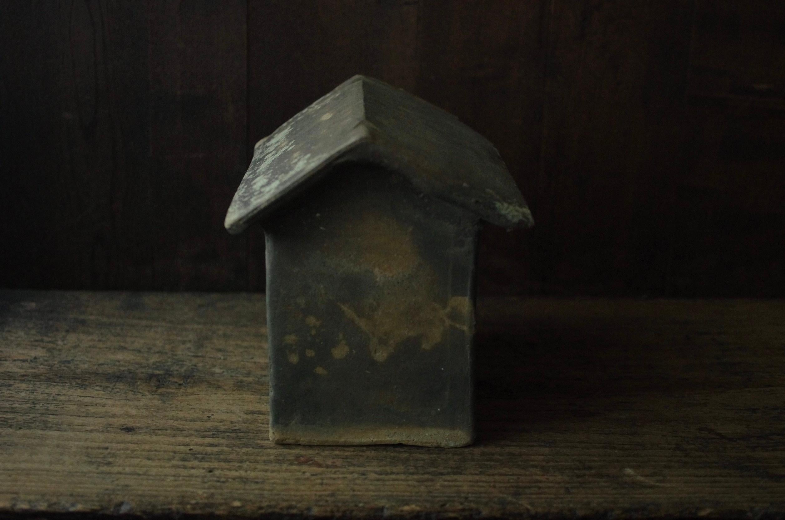Japanese Antique Ceramic Zushi 