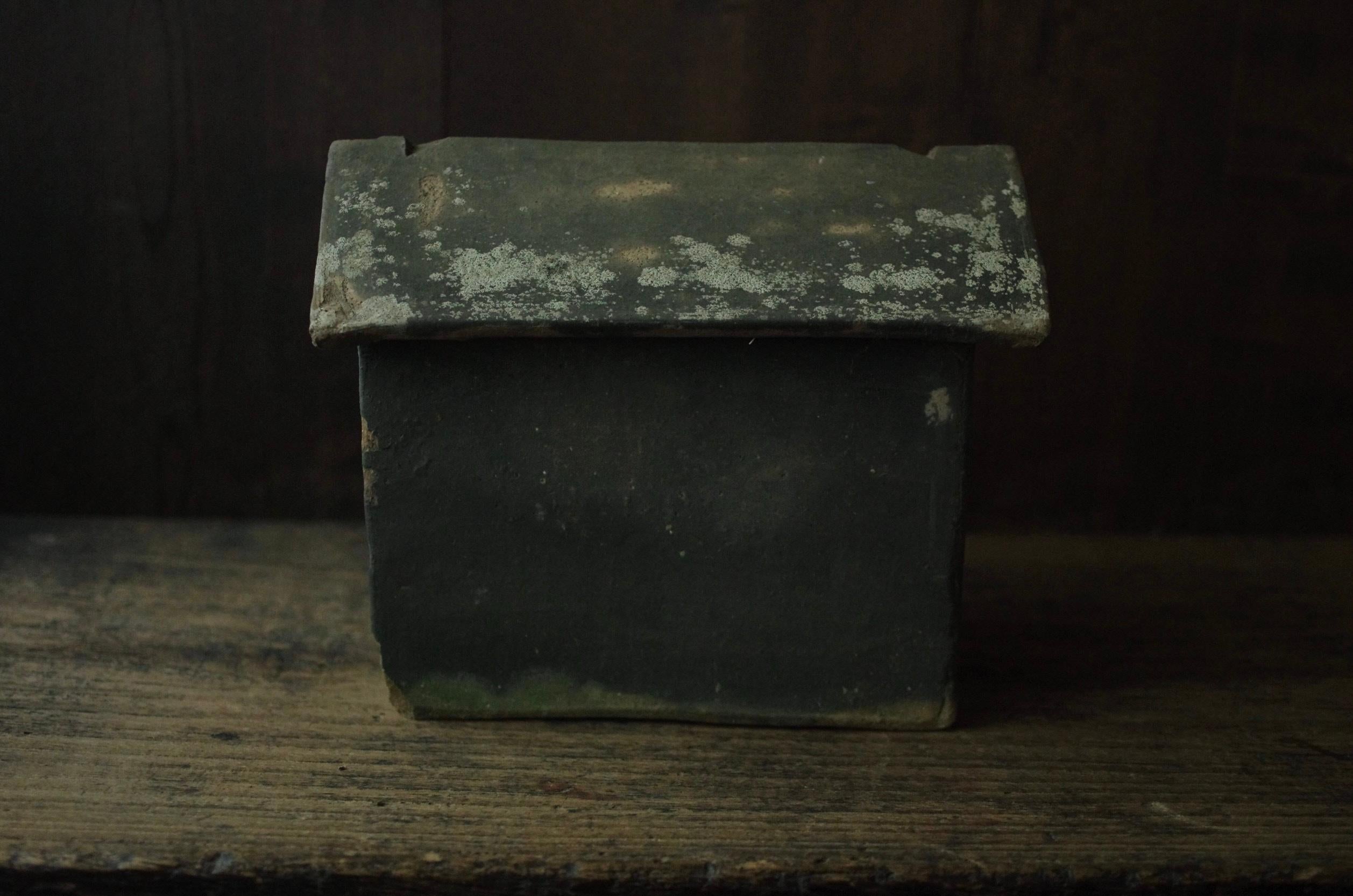 20th Century Japanese Antique Ceramic Zushi 