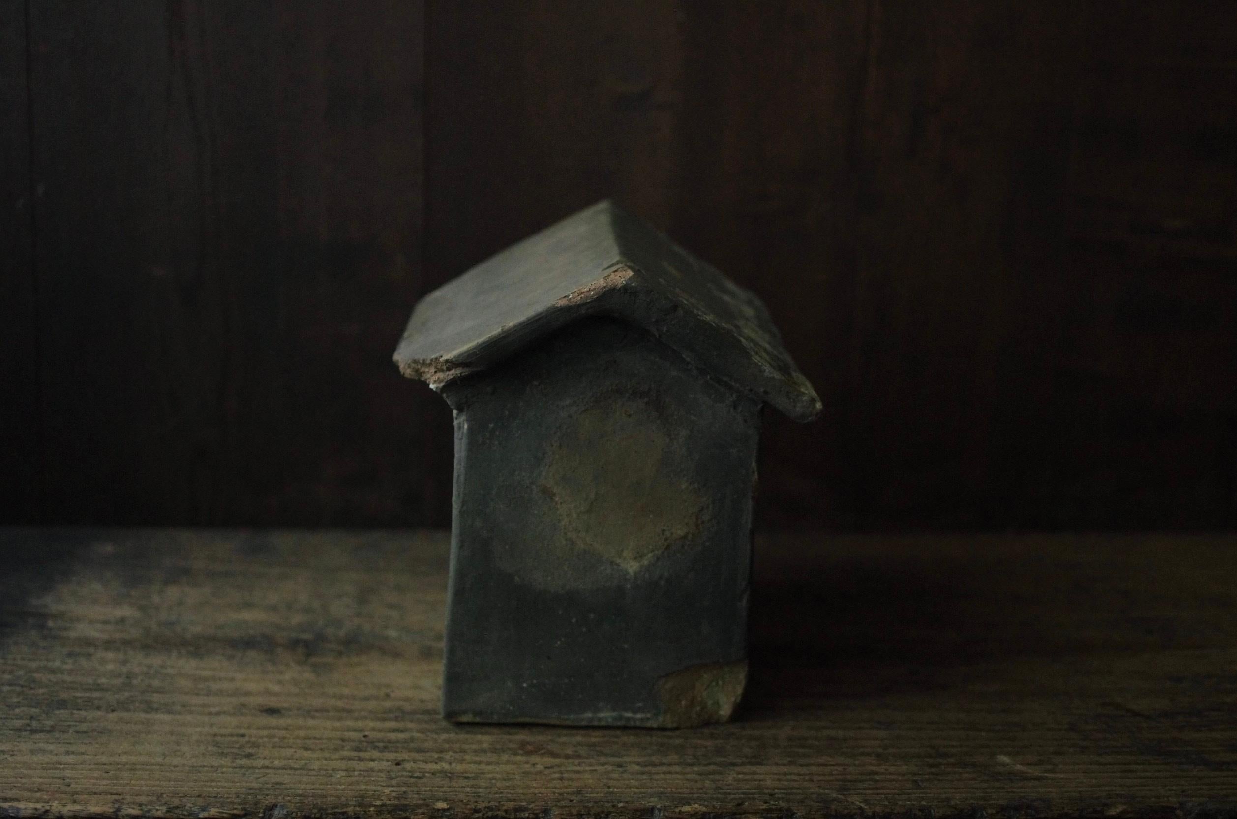 Japanese Antique Ceramic Zushi 