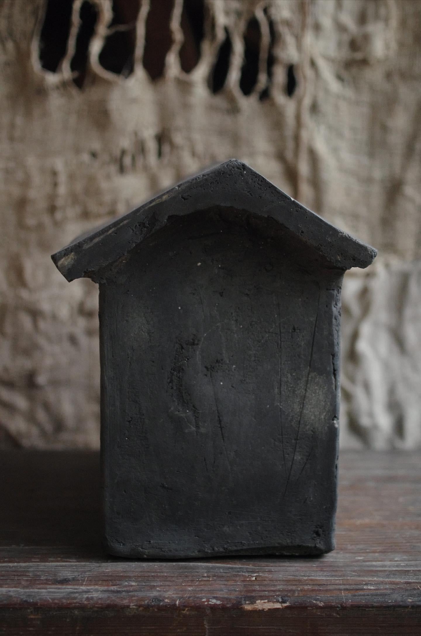 Japanese Antique Ceramic Zushi 