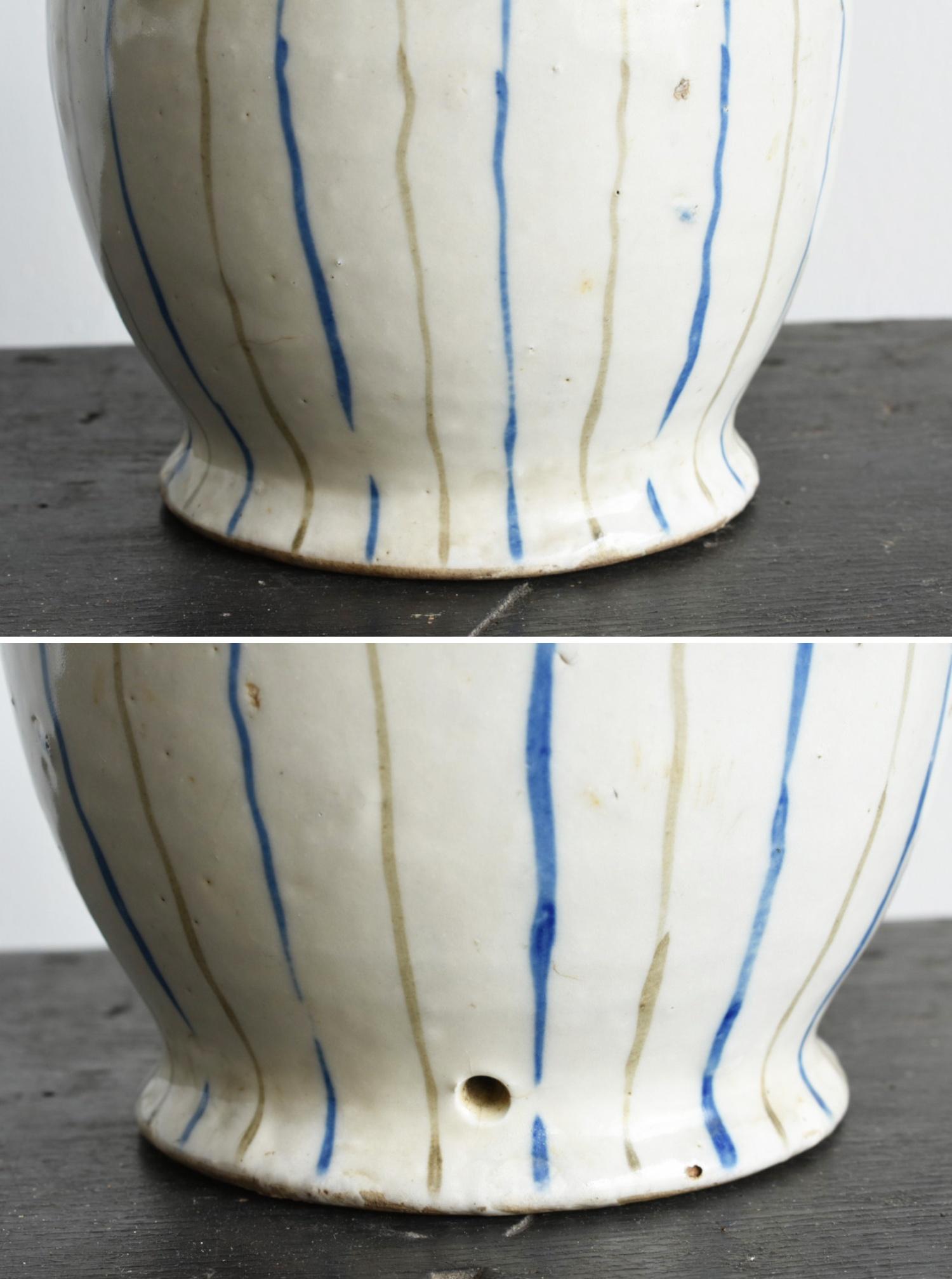 Japanische antike Keramik mit vertikalen Streifen / 1800er Jahre / Edo-Periode im Angebot 9