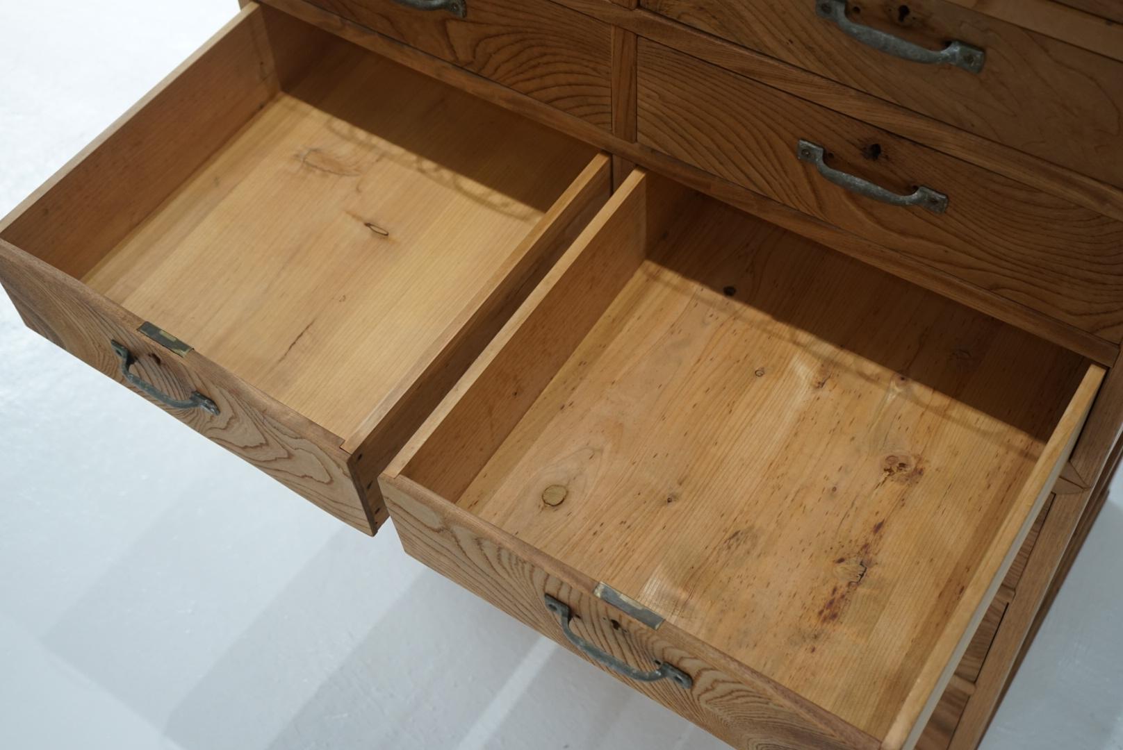 Japanese Antique Chest of drawers Storage shelves Zelkova wood Wabi-Sabi For Sale 7