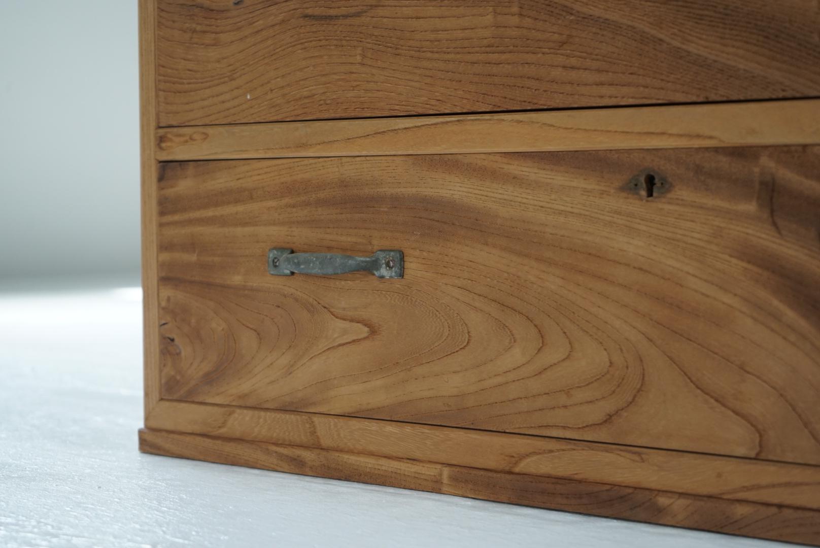 Japanese Antique Chest of drawers Storage shelves Zelkova wood Wabi-Sabi For Sale 1