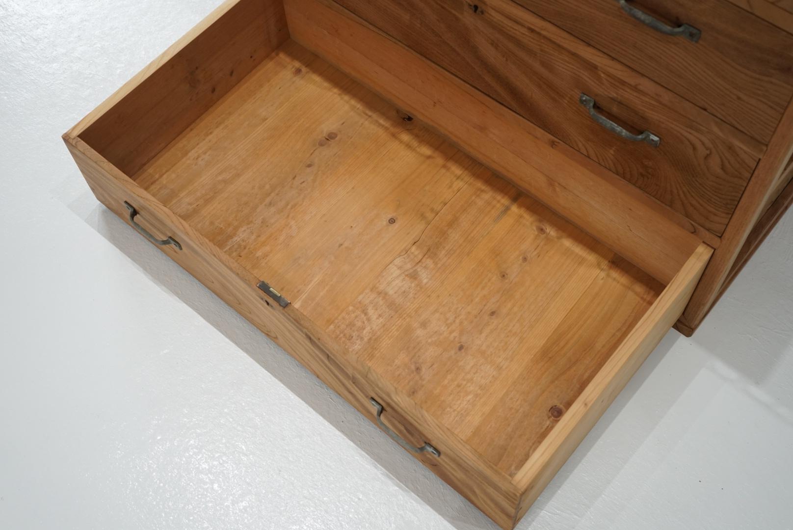 Japanese Antique Chest of drawers Storage shelves Zelkova wood Wabi-Sabi For Sale 4