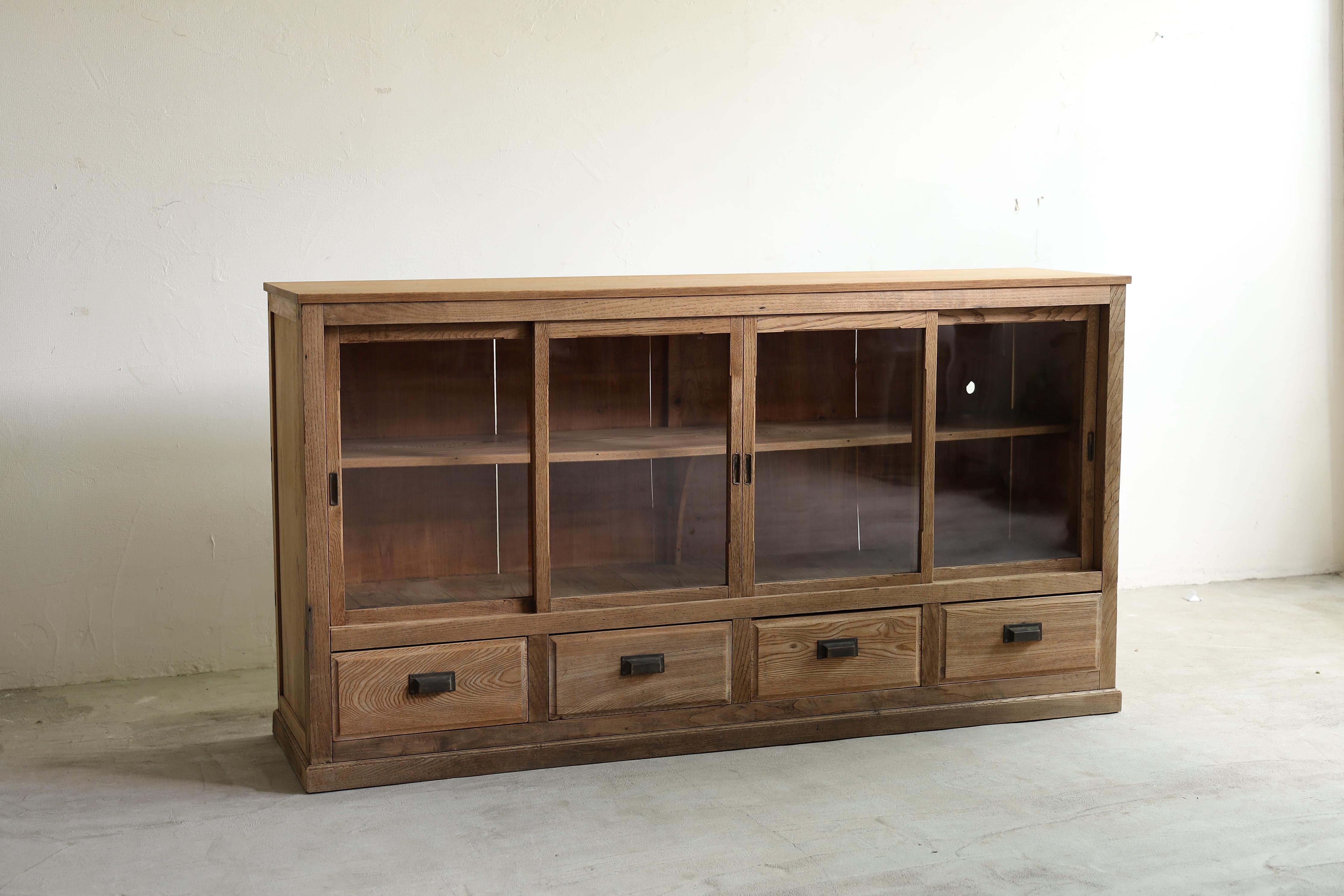 Japanischer antiker Kastanienschrank , Sideboard, Wabi Sabi, Japandi (Taisho) im Angebot