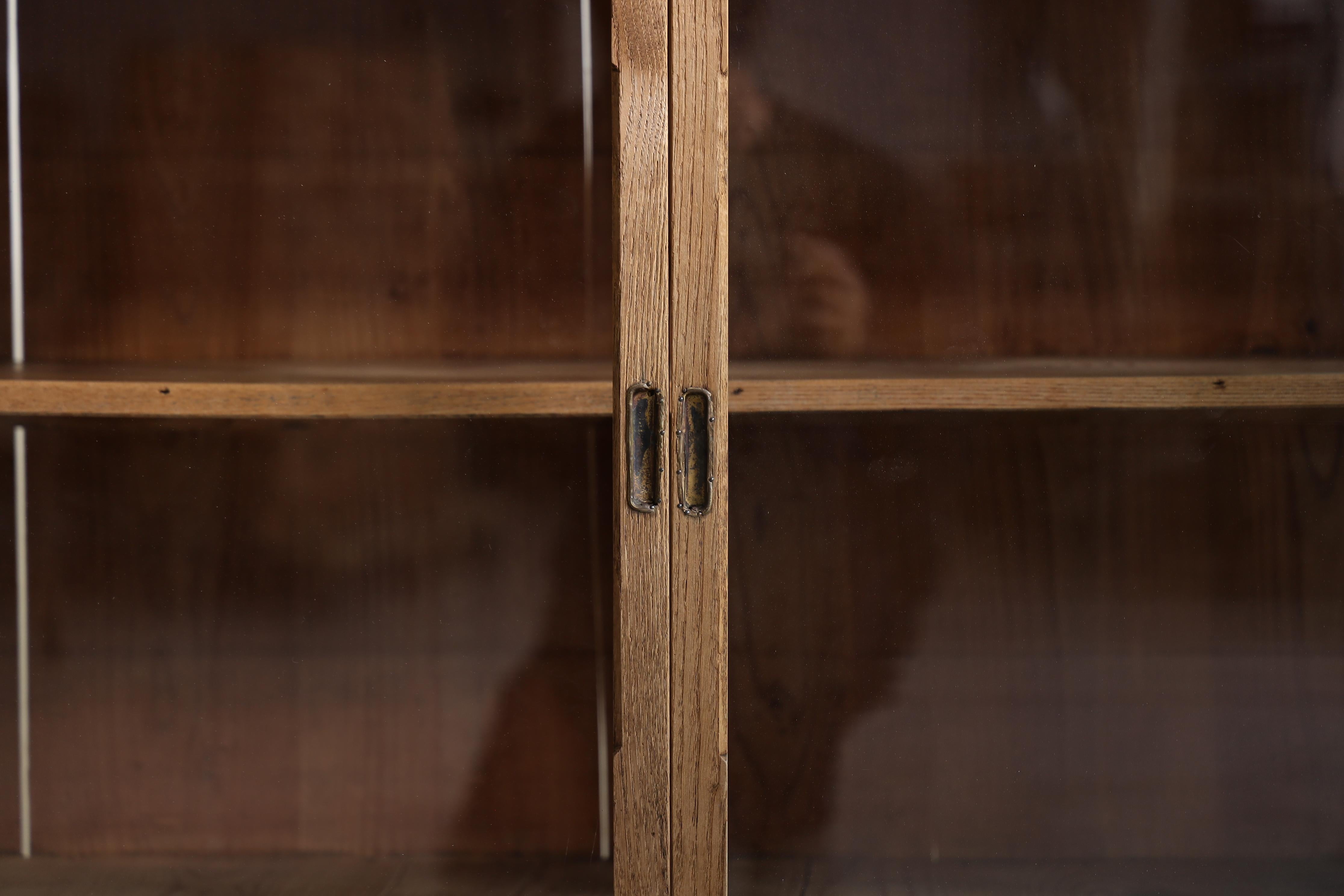 Japanischer antiker Kastanienschrank , Sideboard, Wabi Sabi, Japandi (Handgefertigt) im Angebot
