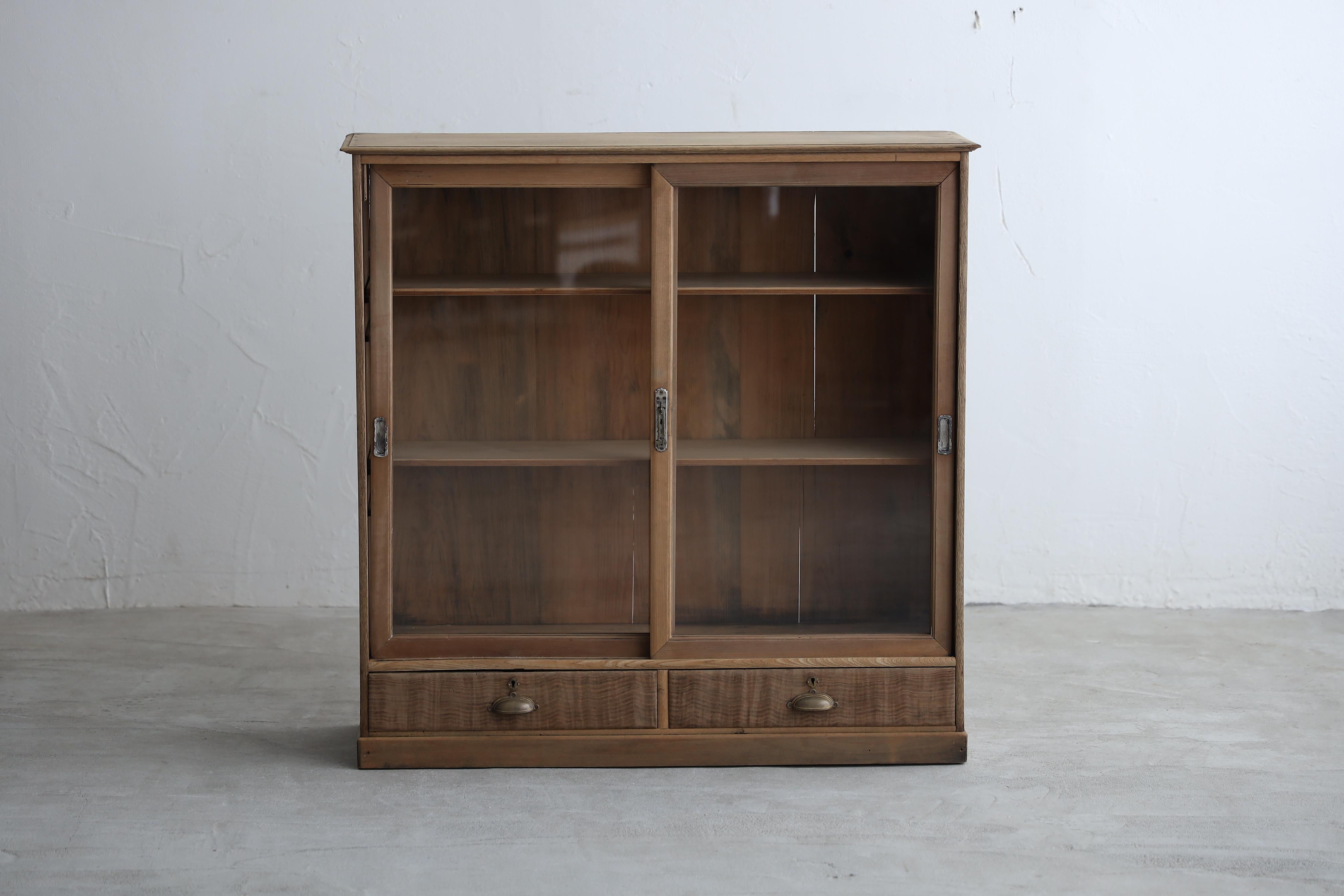 Japanische Antike Kastanienholz Schränke, Wabi Sabi, Japandi im Angebot 5