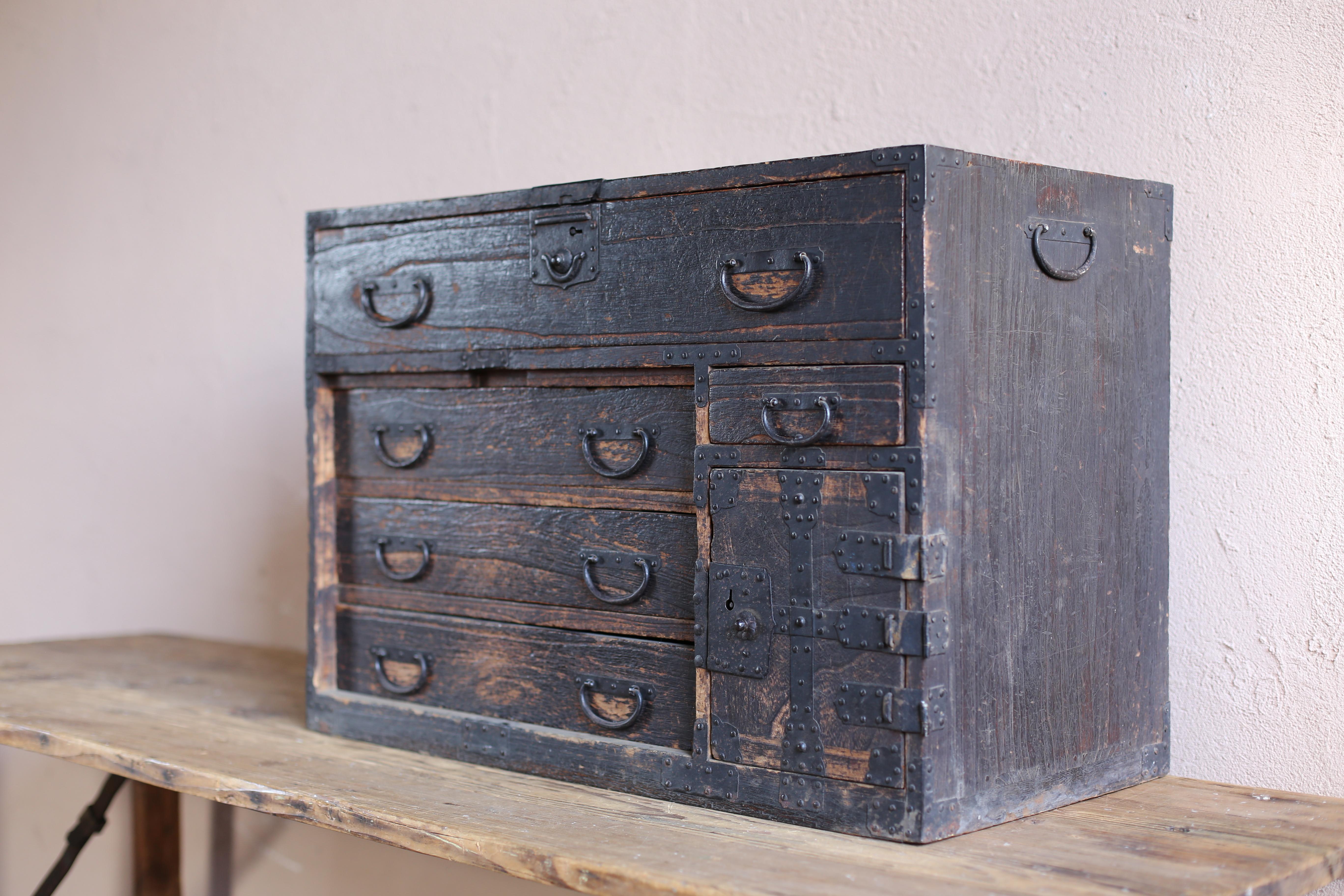 Japanese Antique Chests of Drawers 1800s-1860s/Safe Storage Cabinet Wabisabi In Good Condition For Sale In Sammu-shi, Chiba