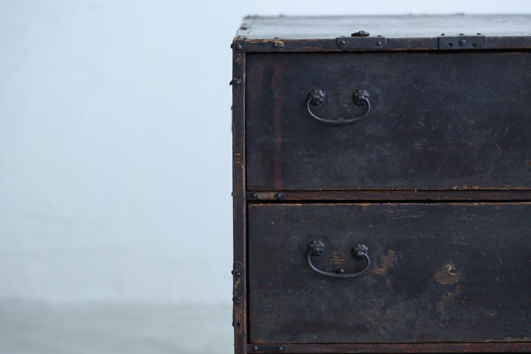 Japanische antike Kommoden 1860-1900 /Tansu, Wabi-Sabi (Handgefertigt) im Angebot