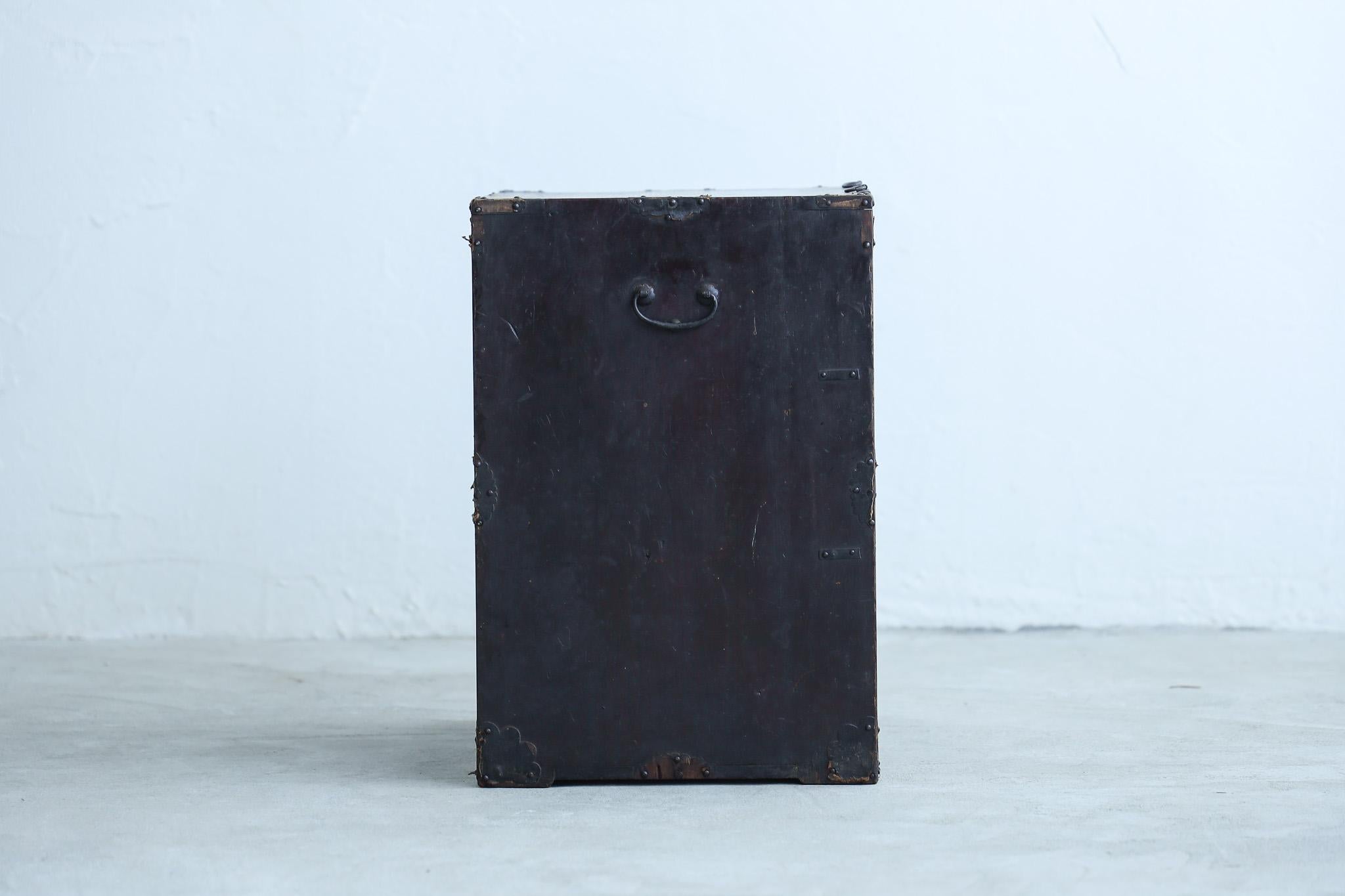 Japanische antike Kommoden 1860-1900 /Tansu, Wabi-Sabi (Holz) im Angebot