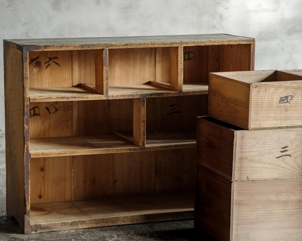 Commodes japonaises anciennes de l'ère Meiji (1868-1912), Wabi Sabi en vente 9