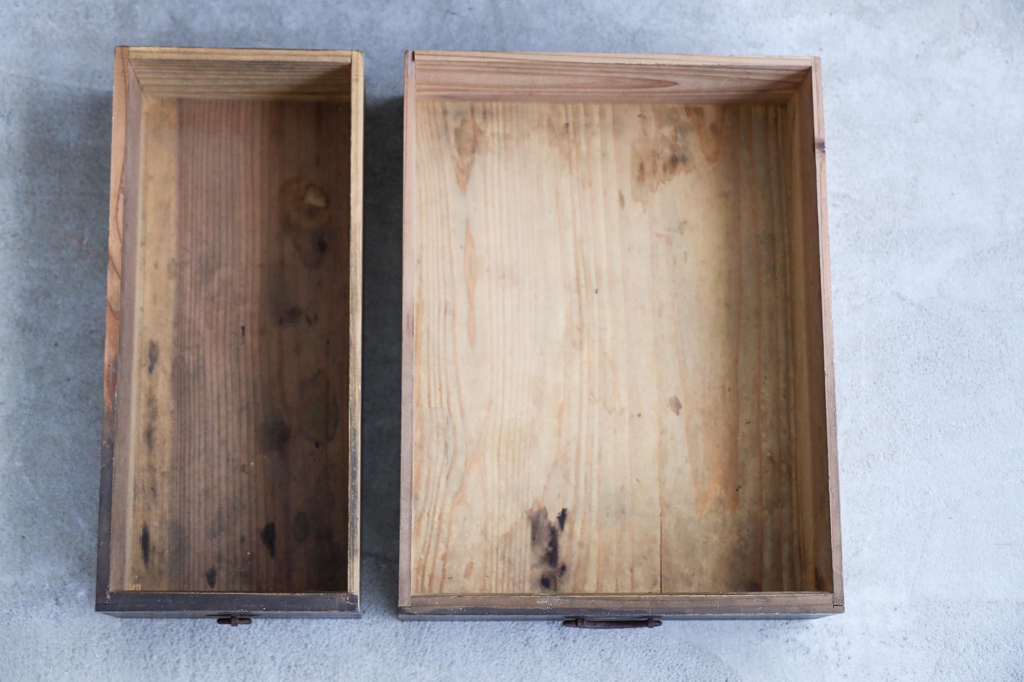 Japanische antike Kommoden, Wabi-Sabi (Holz) im Angebot