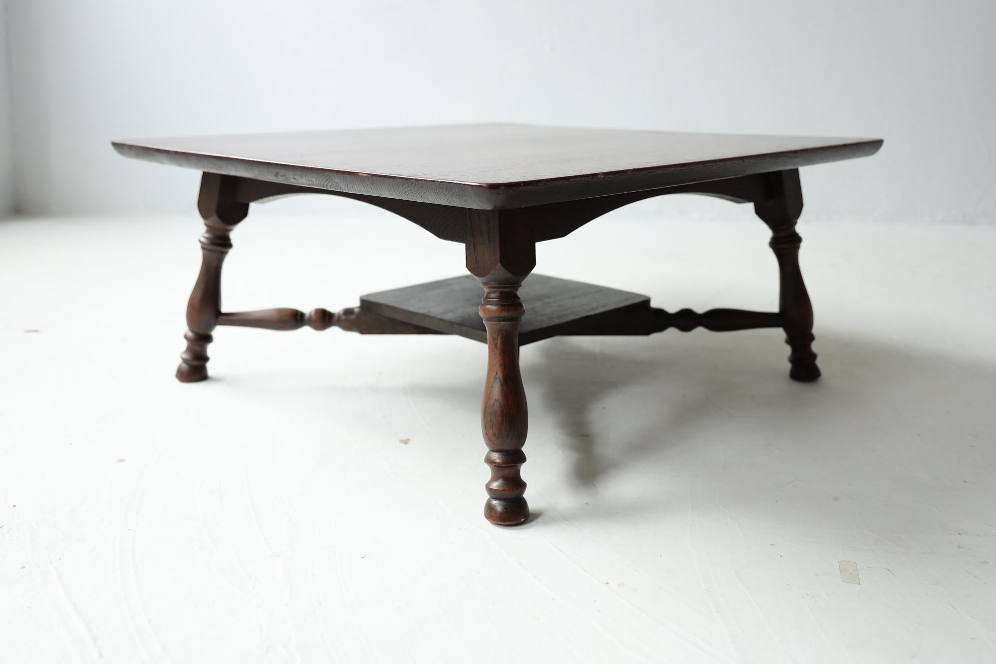 Antiker japanischer antiker Couchtisch, Wabi-Sabi, frühes 20. Jahrhundert (Handgefertigt) im Angebot