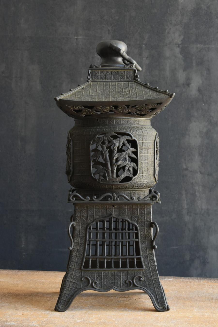 Japanese Antique Copper Lantern / Delicate Design / Early 20th Century For Sale 7