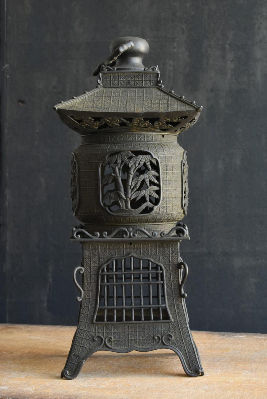 Japanese Antique Copper Lantern / Delicate Design / Early 20th Century For Sale 9