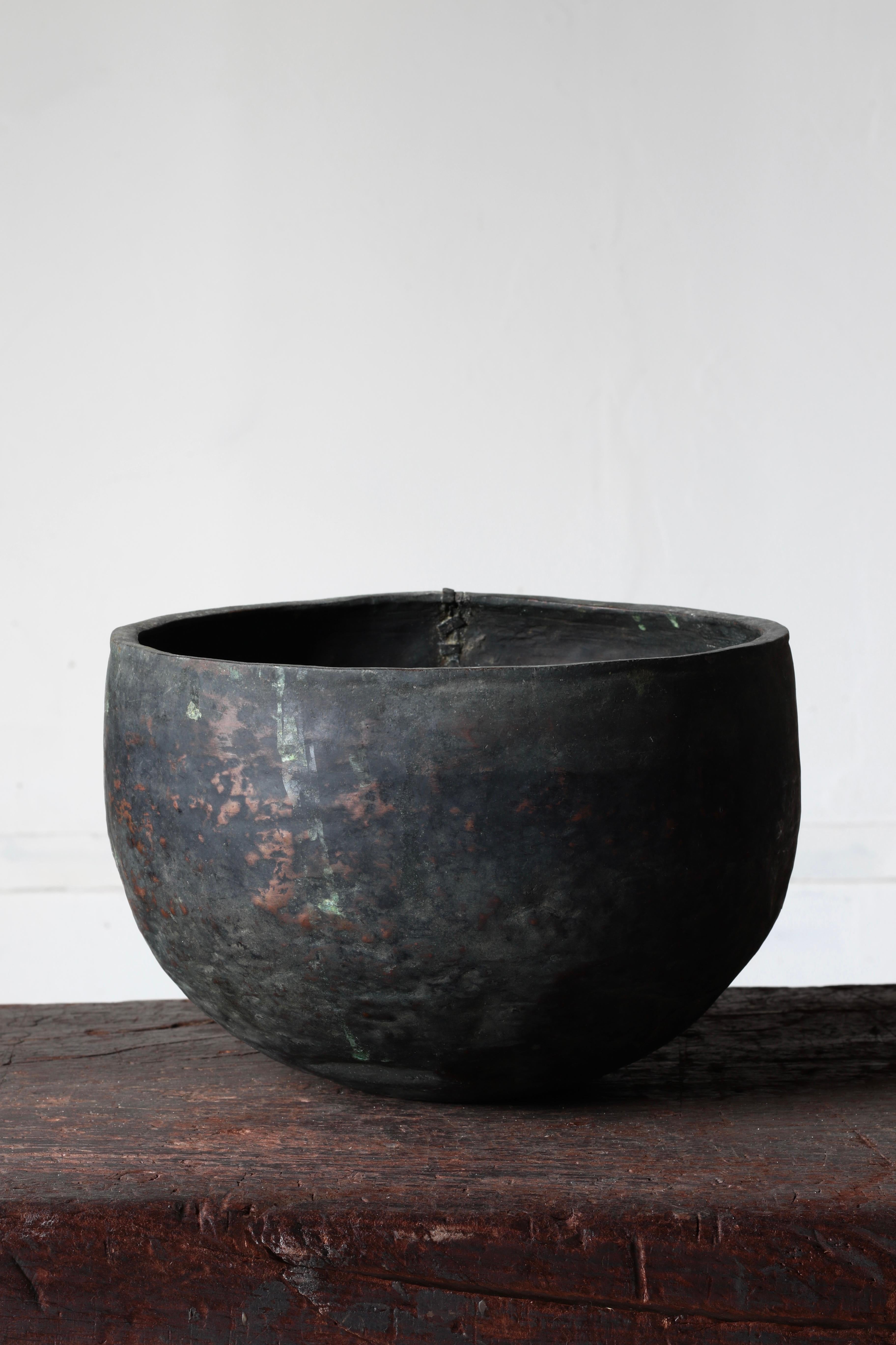 Cuenco japonés antiguo de cobre / Objeto / 1800-1900 / Wabi-sabi Mingei en venta 11