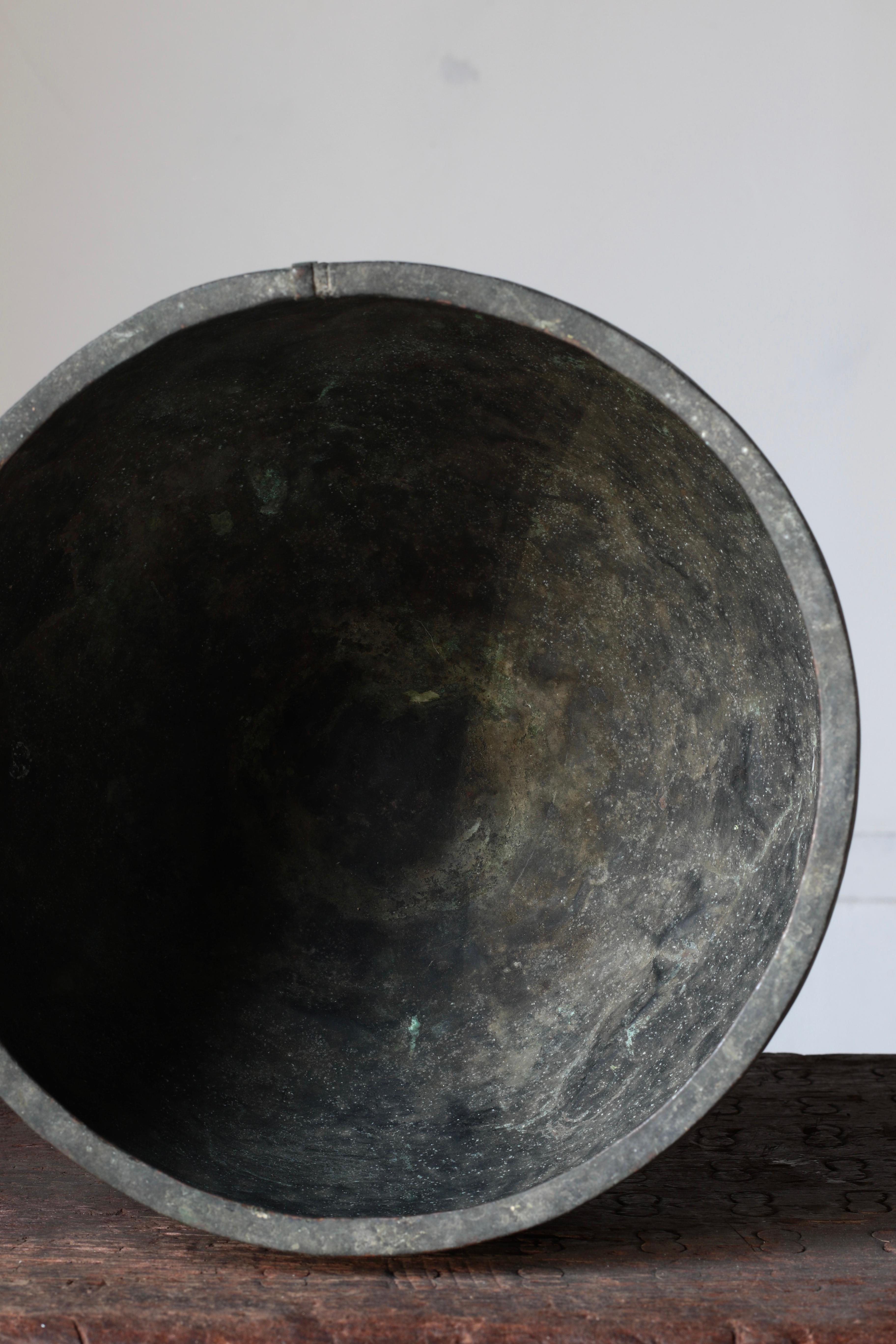 Cuenco japonés antiguo de cobre / Objeto / 1800-1900 / Wabi-sabi Mingei Cobre en venta