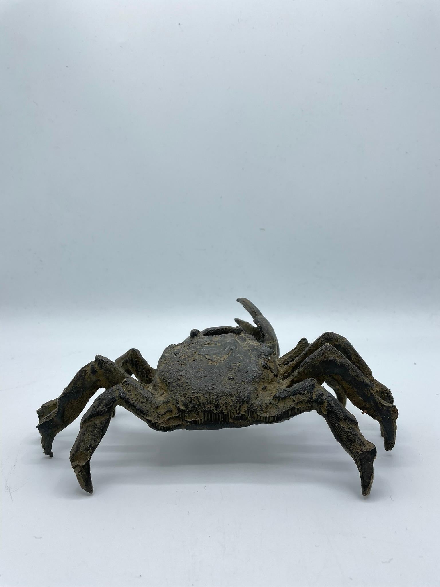 Object of crab with bronze:
A very precious object made before the second world war, when bronze was rare to find.
There are a signature 'N' on the bottom of this crab in red.

-Details-
Era: Showa (around 1930-1939)
Materials: