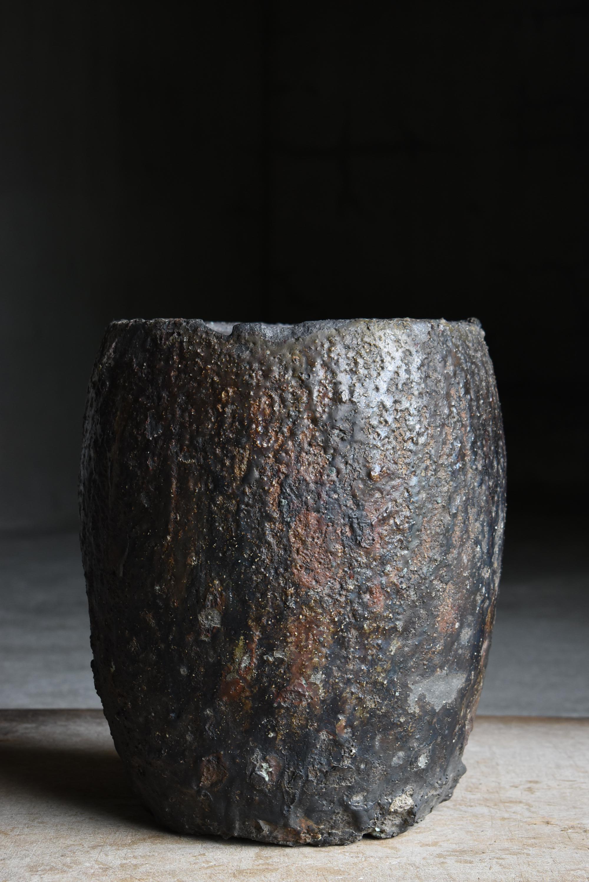 Japanese Antique Crucible 1900s-1920s / Flower Vase Wabi Sabi For Sale 3