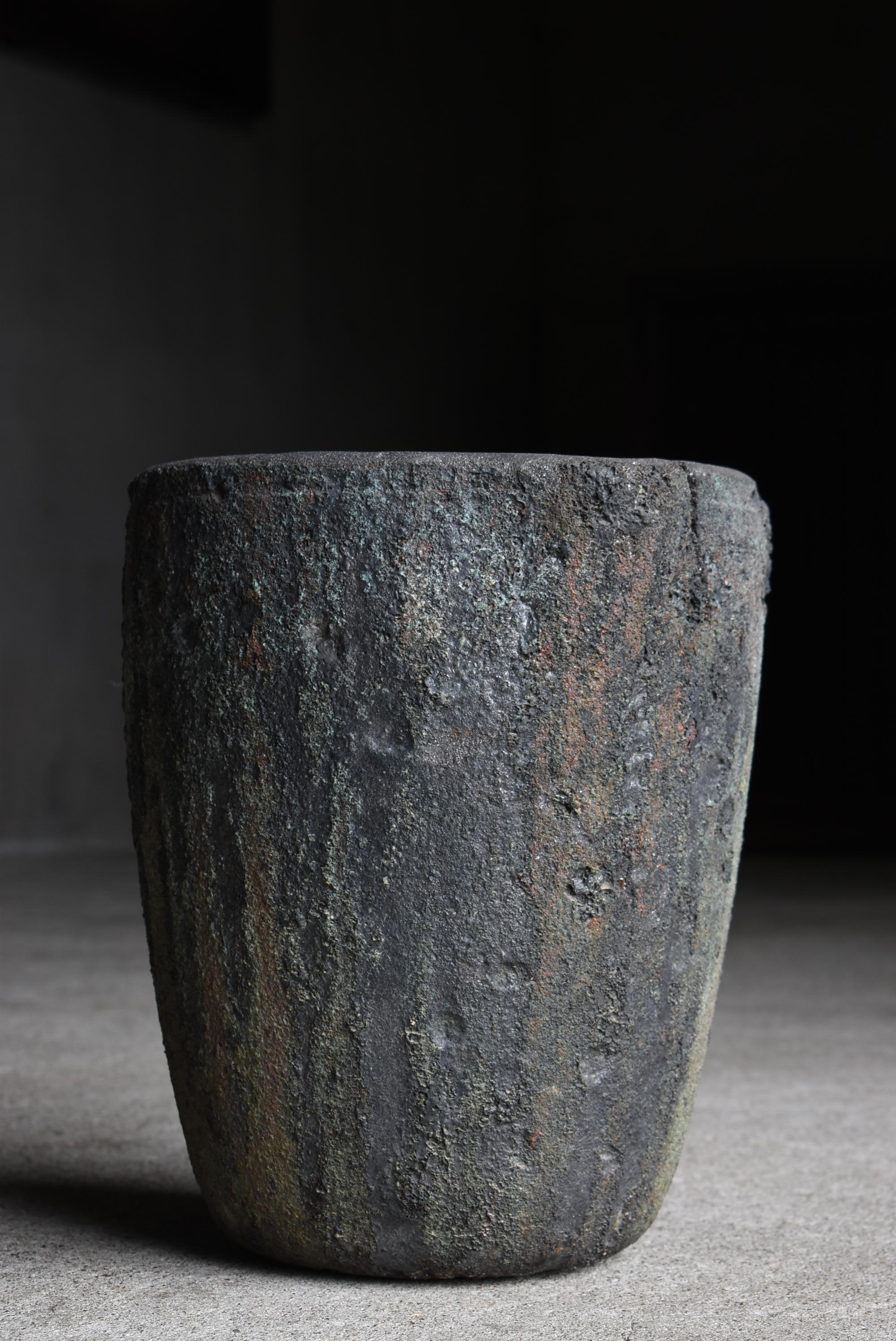Crogiolo antico giapponese 1920-1940 / Vaso di fiori Wabisabi in vendita 1