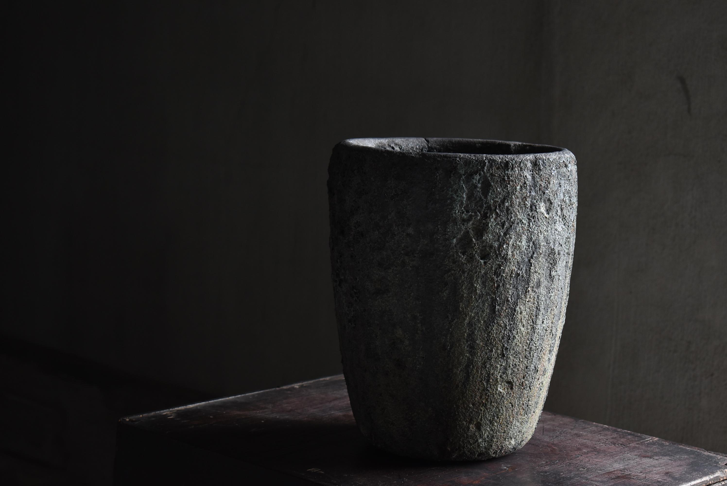 Antico crogiolo giapponese 1920-1940 / Vaso di fusione per fiori Wabisabi 10